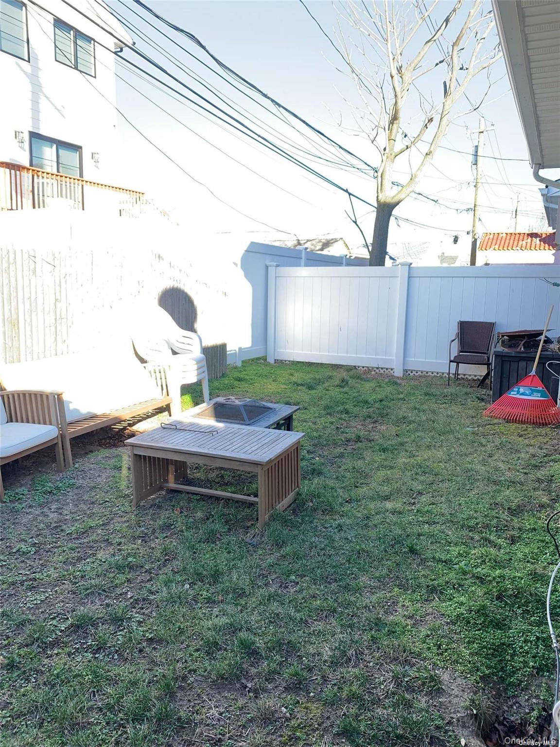 #13 photo, 715 E Walnut Street, Long Beach , NY 11561