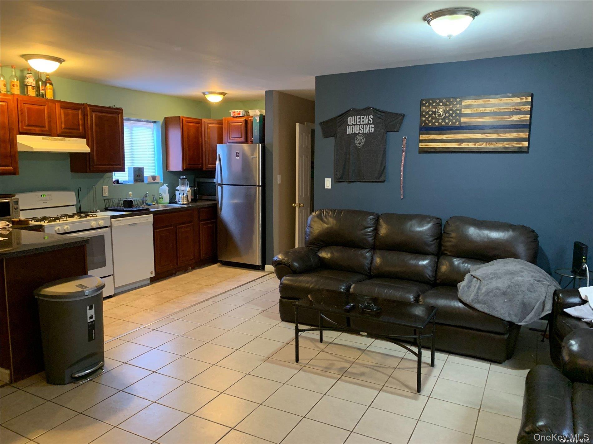 #5 photo, 715 E Walnut Street, Long Beach , NY 11561