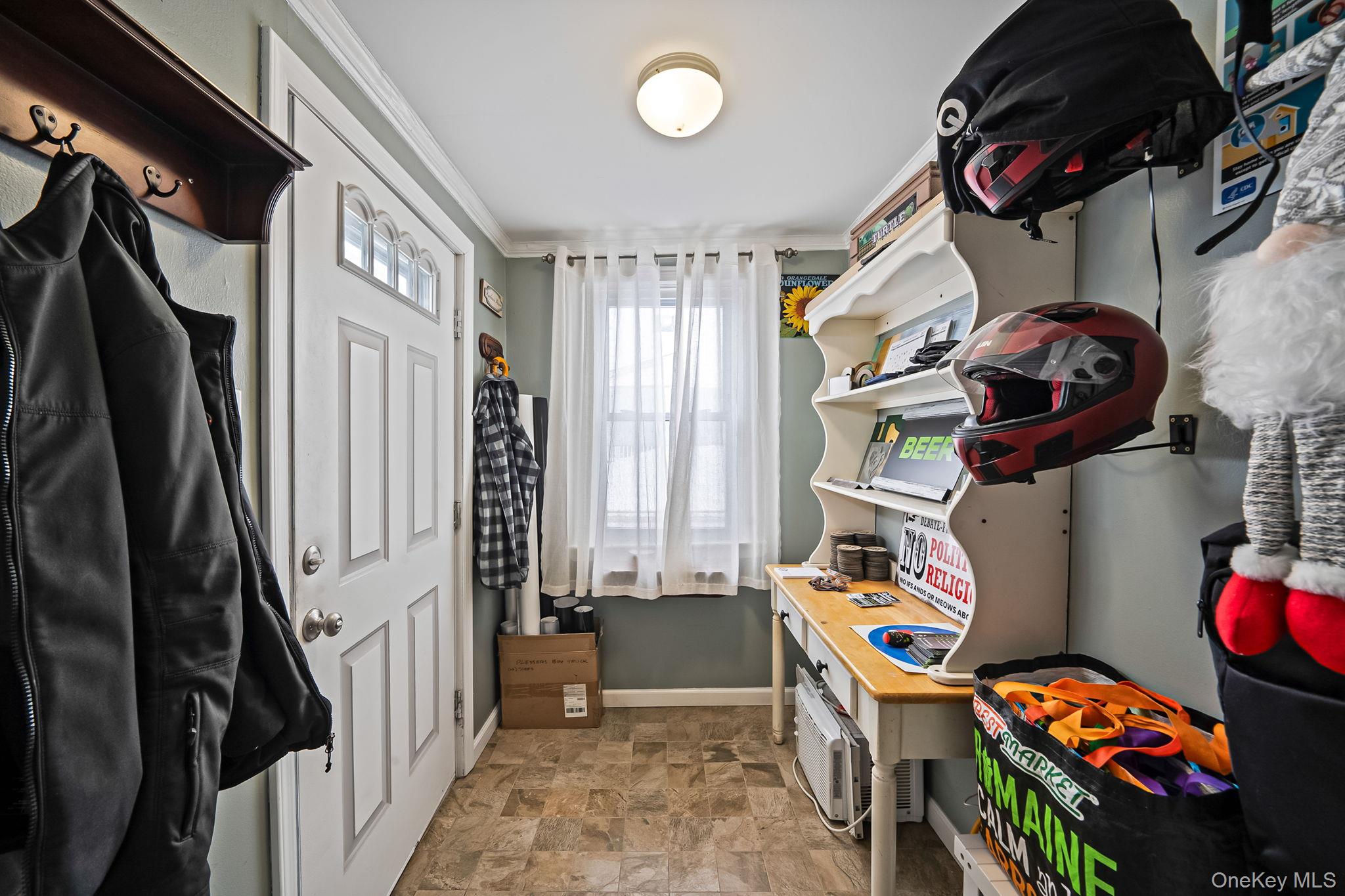 #9 photo, 924 S 4th Street, Lindenhurst , NY 11757