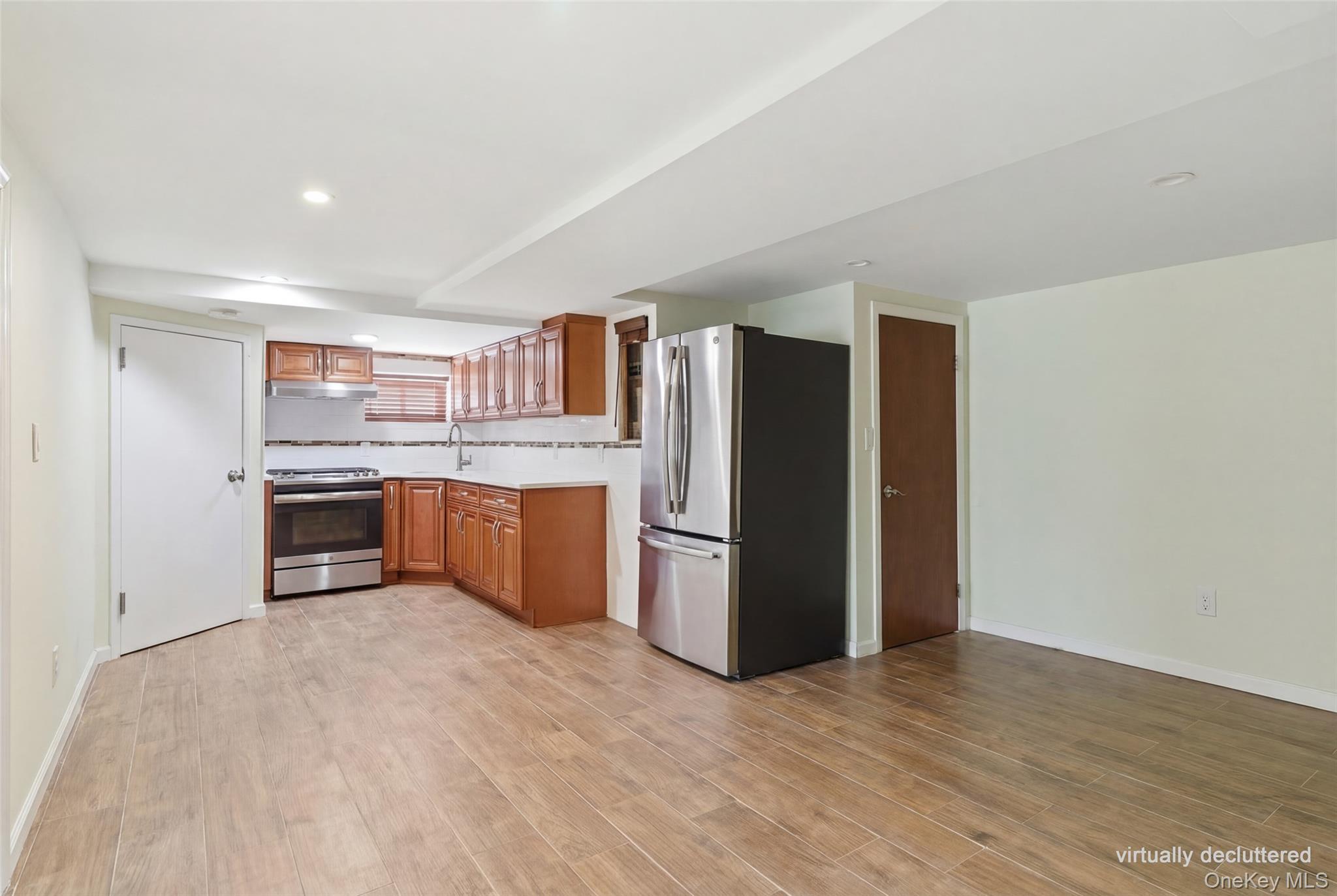 #17 photo, 716 Park Lane, Valley Stream , NY 11581