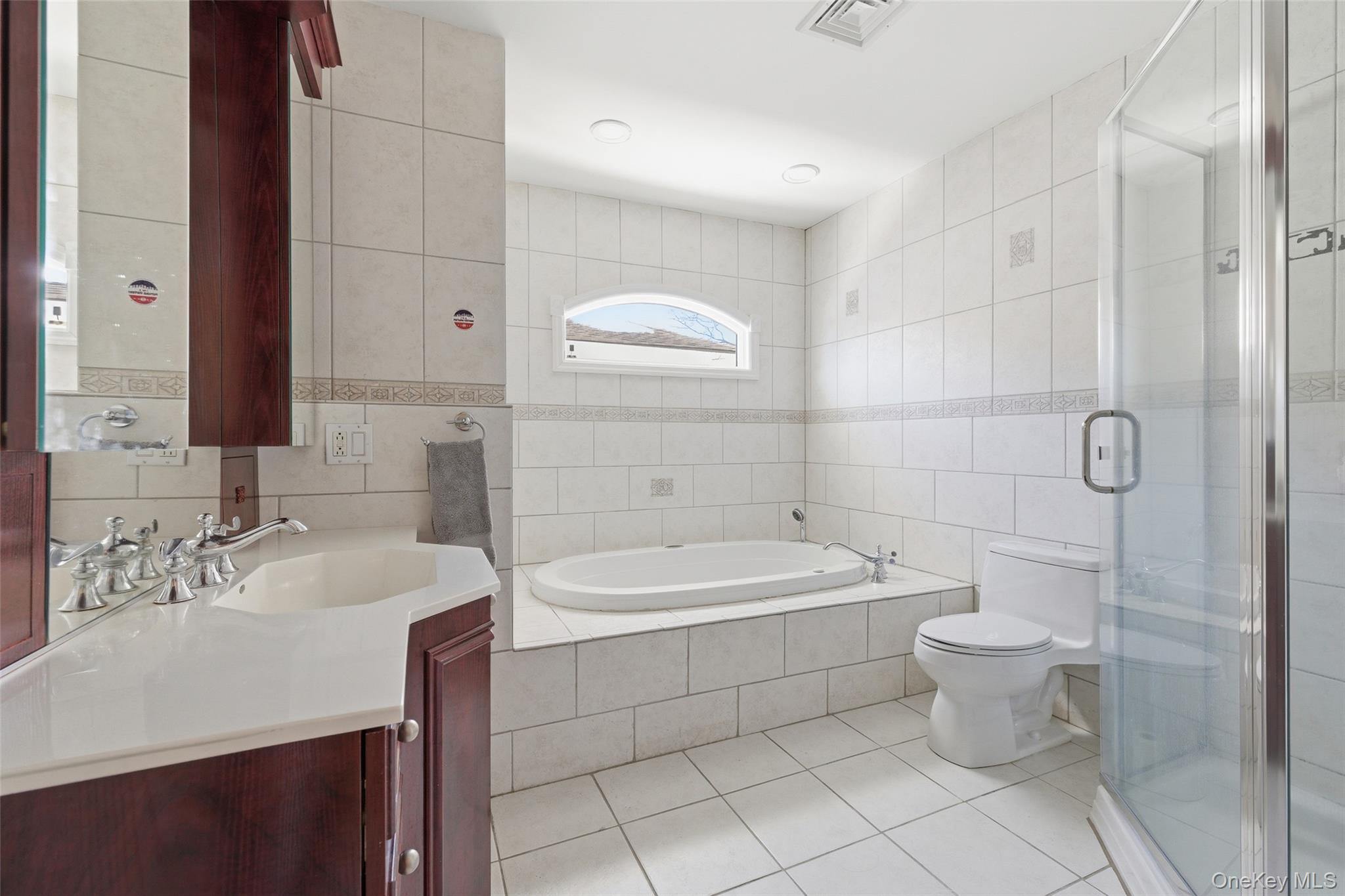 #7 photo, 716 Park Lane, Valley Stream , NY 11581