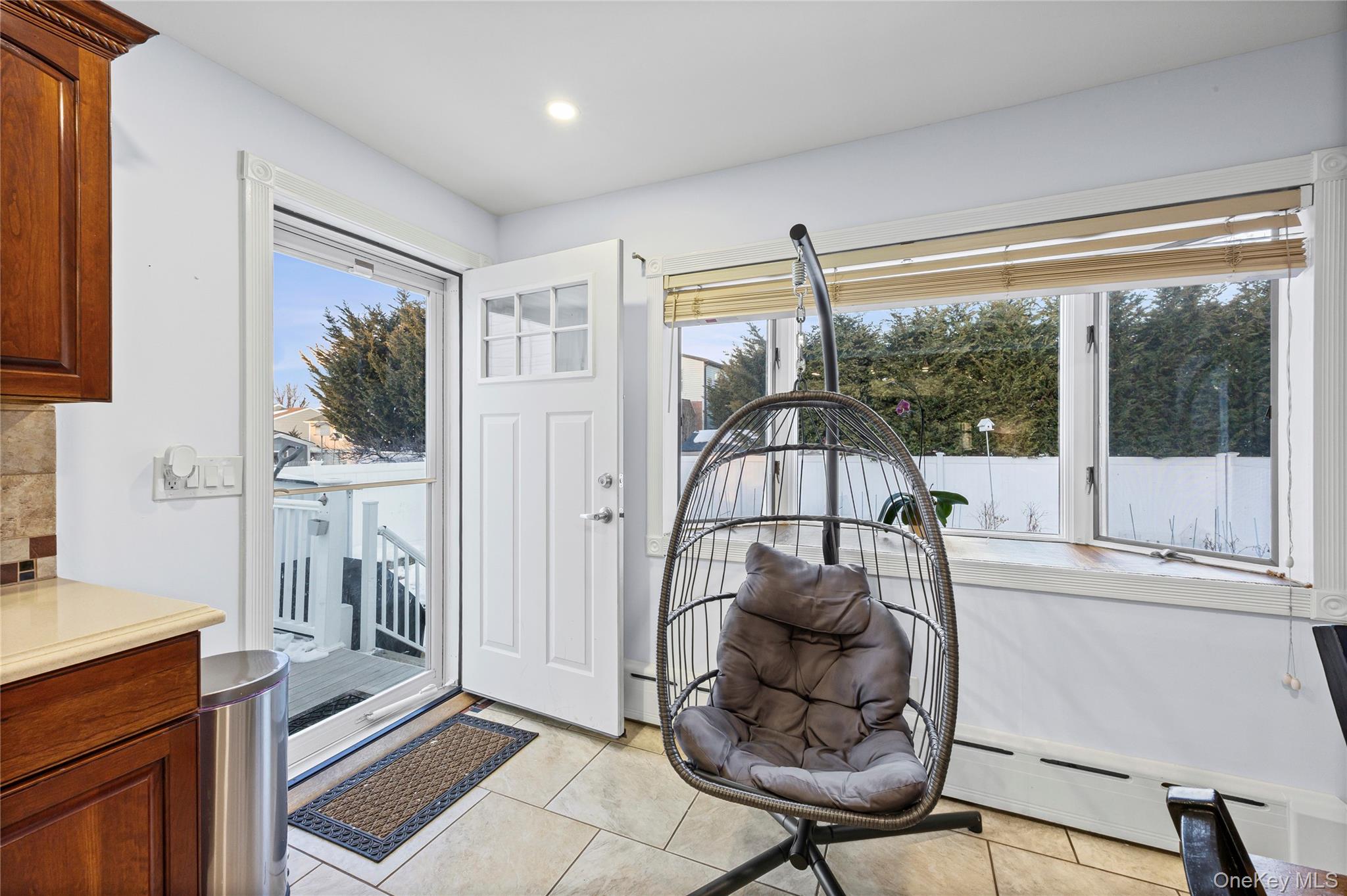 #11 photo, 612 N Broome Avenue, Lindenhurst , NY 11757