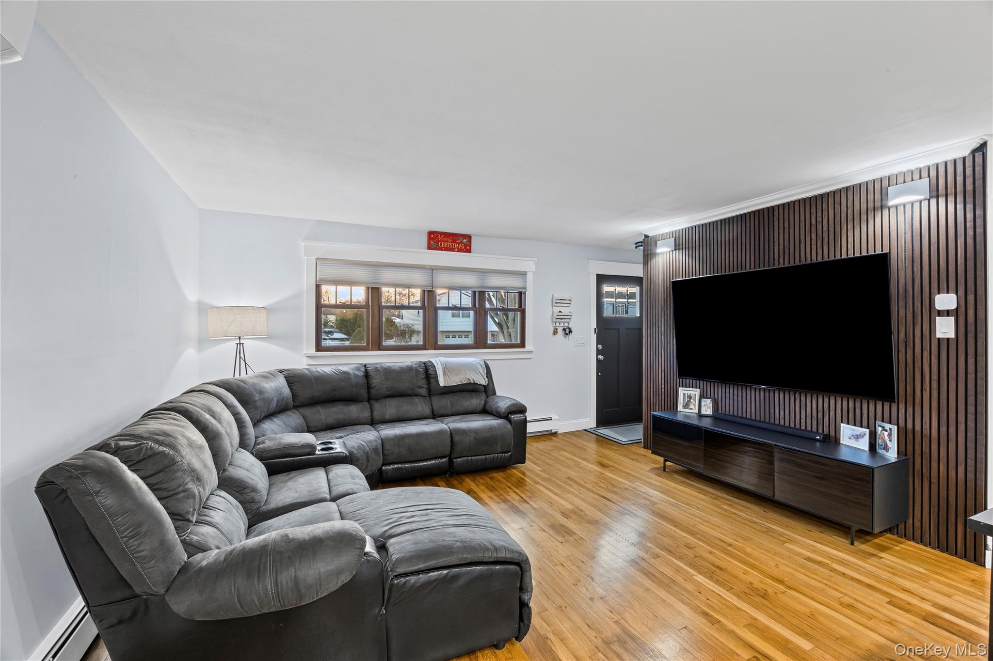 #12 photo, 612 N Broome Avenue, Lindenhurst , NY 11757