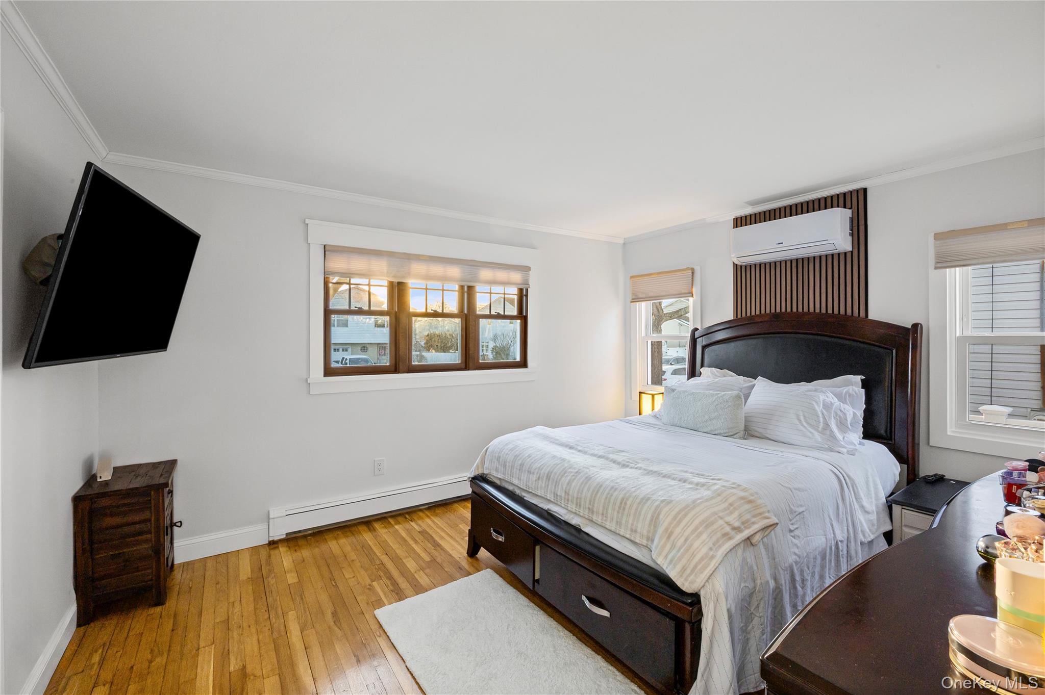 #14 photo, 612 N Broome Avenue, Lindenhurst , NY 11757