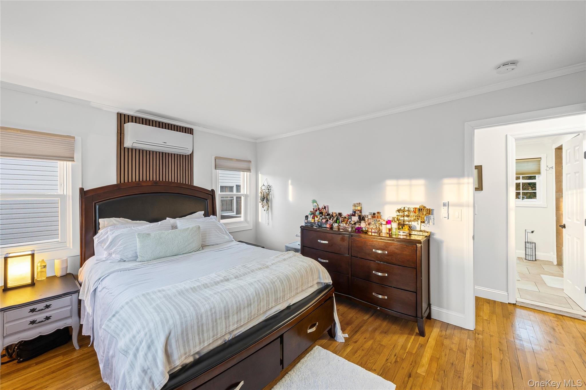 #15 photo, 612 N Broome Avenue, Lindenhurst , NY 11757