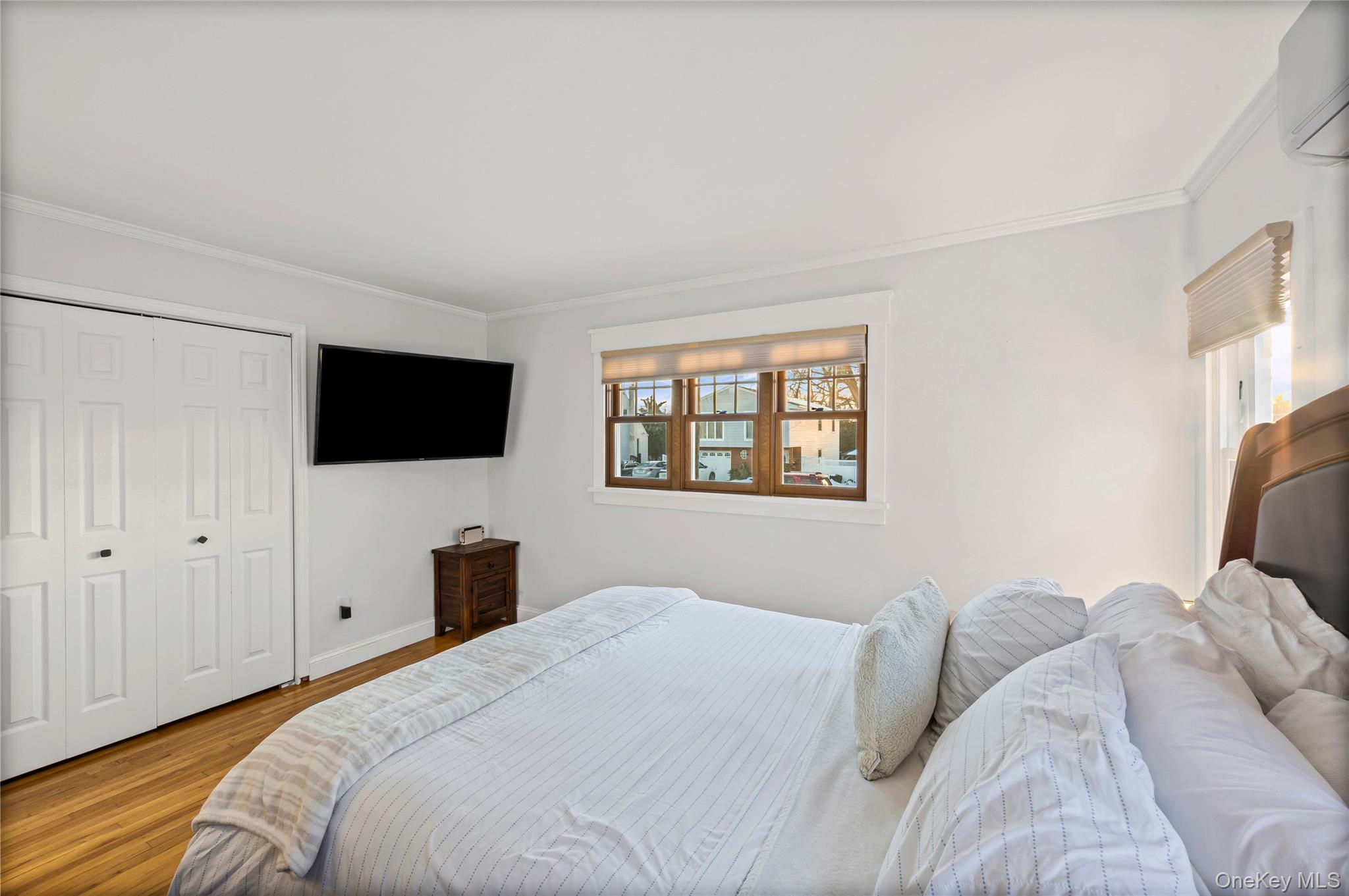 #16 photo, 612 N Broome Avenue, Lindenhurst , NY 11757