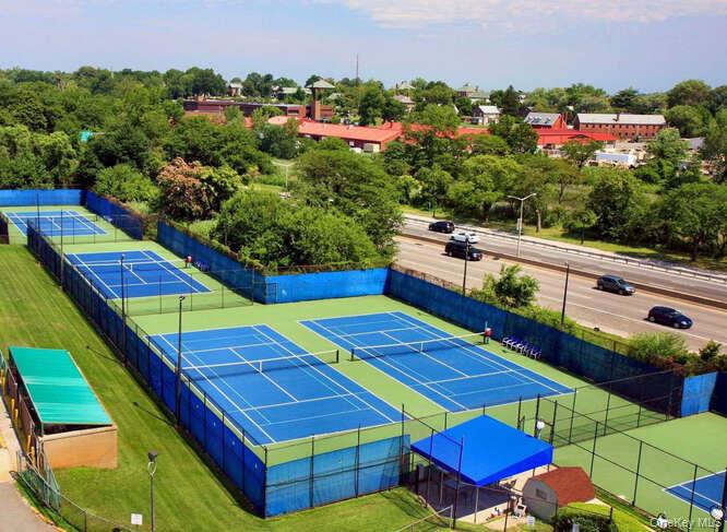 #11 photo, 17-85 215th Street, Bayside , NY 11360