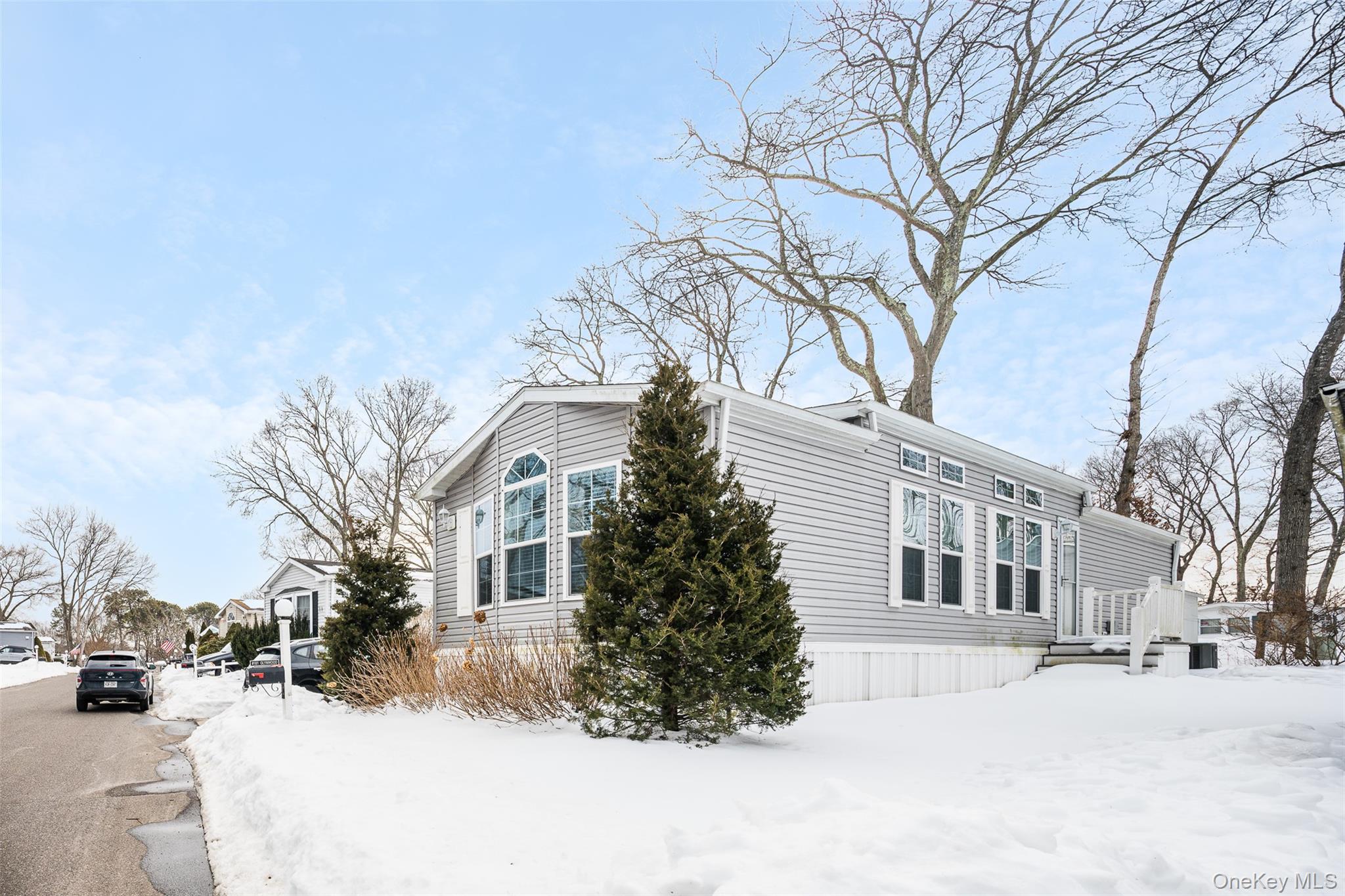 #1 photo, 181 Glynwood, Саффолк ‖ Riverhead , NY 11901