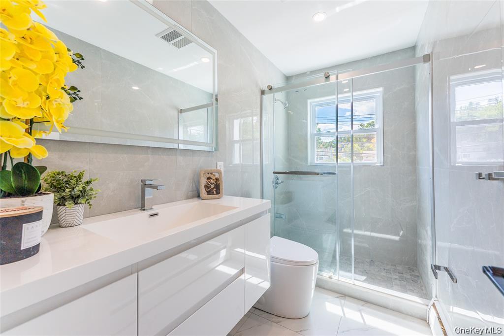 #20 photo, 120 Glenwood Road, नासाउ काउंटी Glenwood Landing , NY 11547