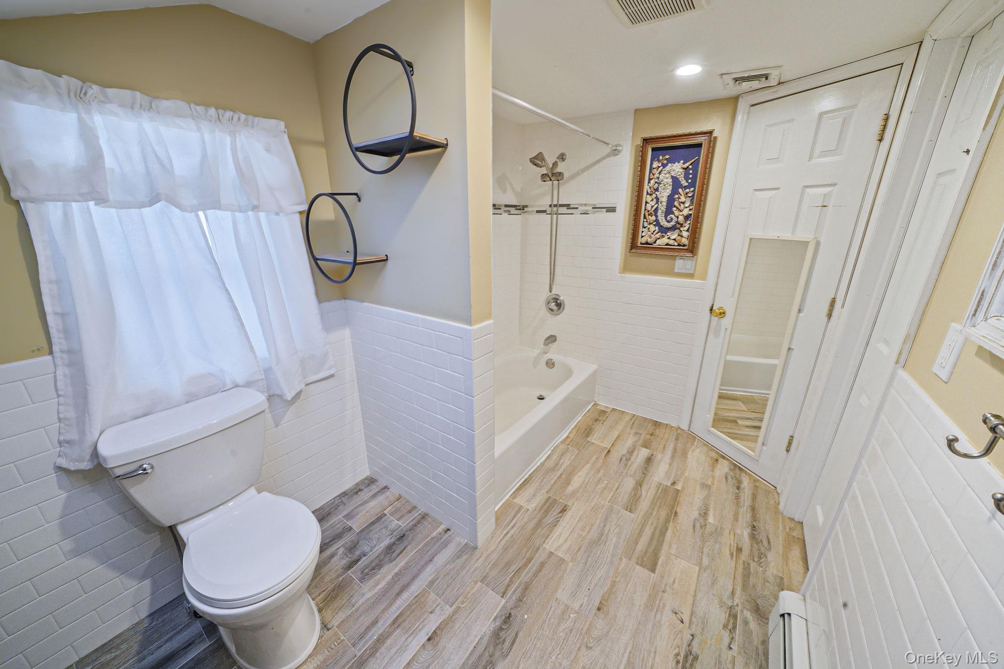 #17 photo, 20 Blythe Road, सफ़ोक काउंटी Ronkonkoma , NY 11779