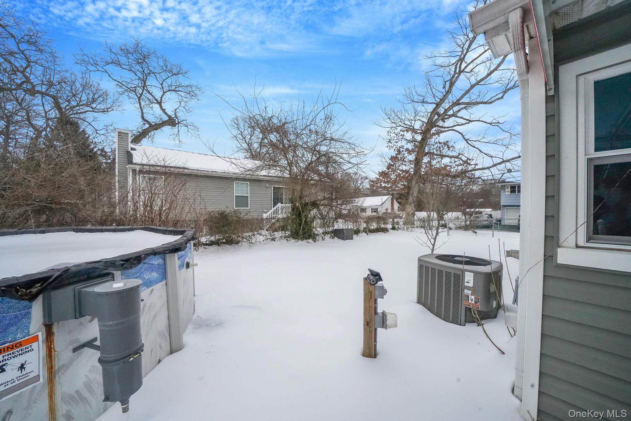 #5 photo, 20 Blythe Road, सफ़ोक काउंटी Ronkonkoma , NY 11779