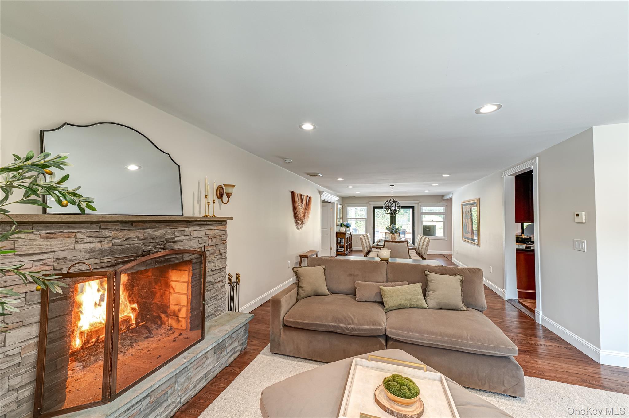 #10 photo, 22 Redwood Drive, Great River , NY 11739