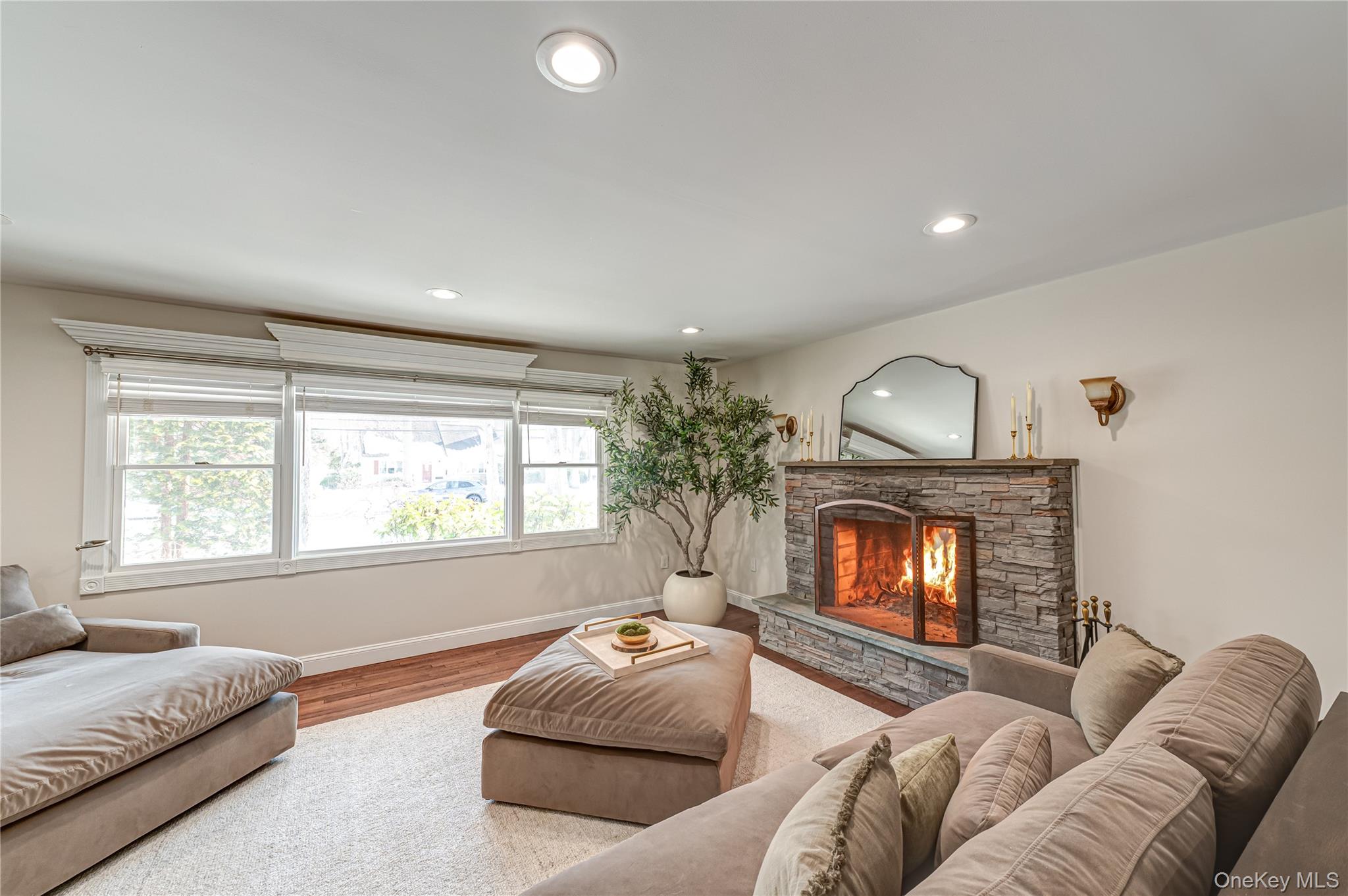 #11 photo, 22 Redwood Drive, Great River , NY 11739