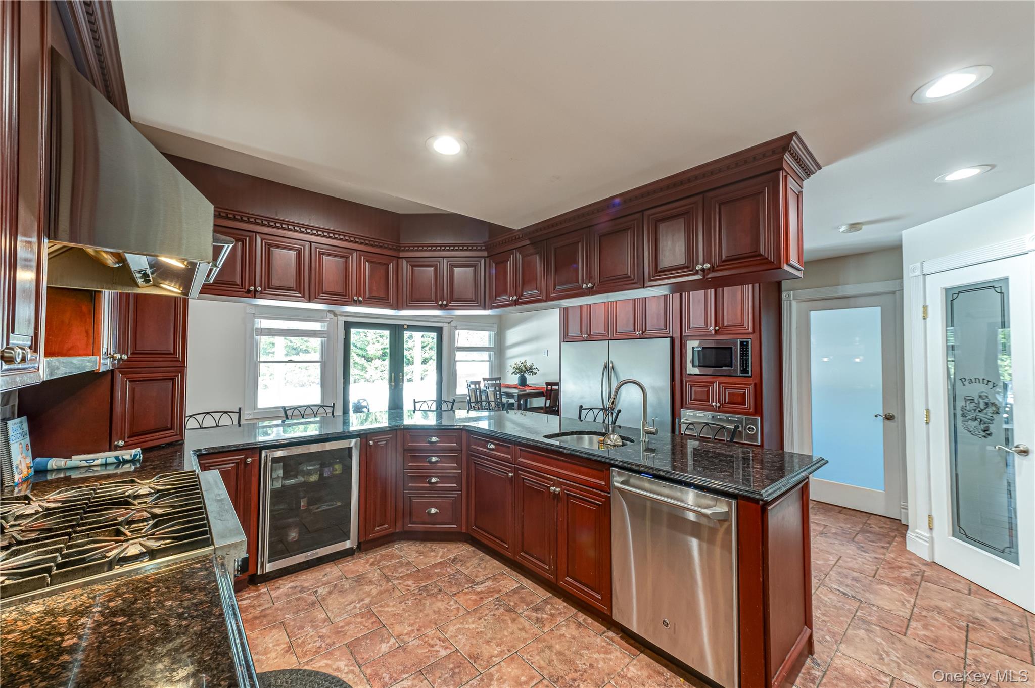 #18 photo, 22 Redwood Drive, Great River , NY 11739