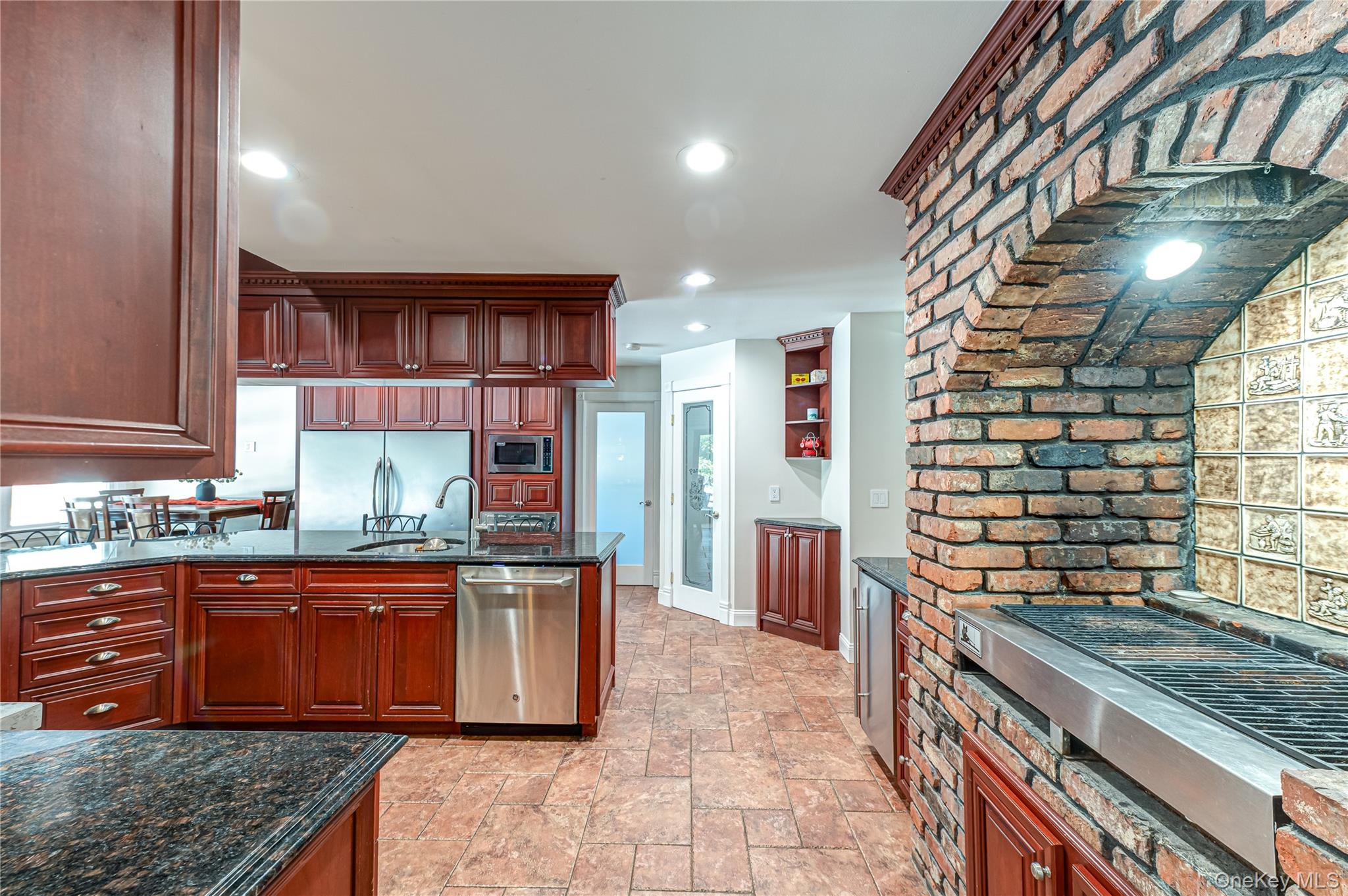 #19 photo, 22 Redwood Drive, Great River , NY 11739