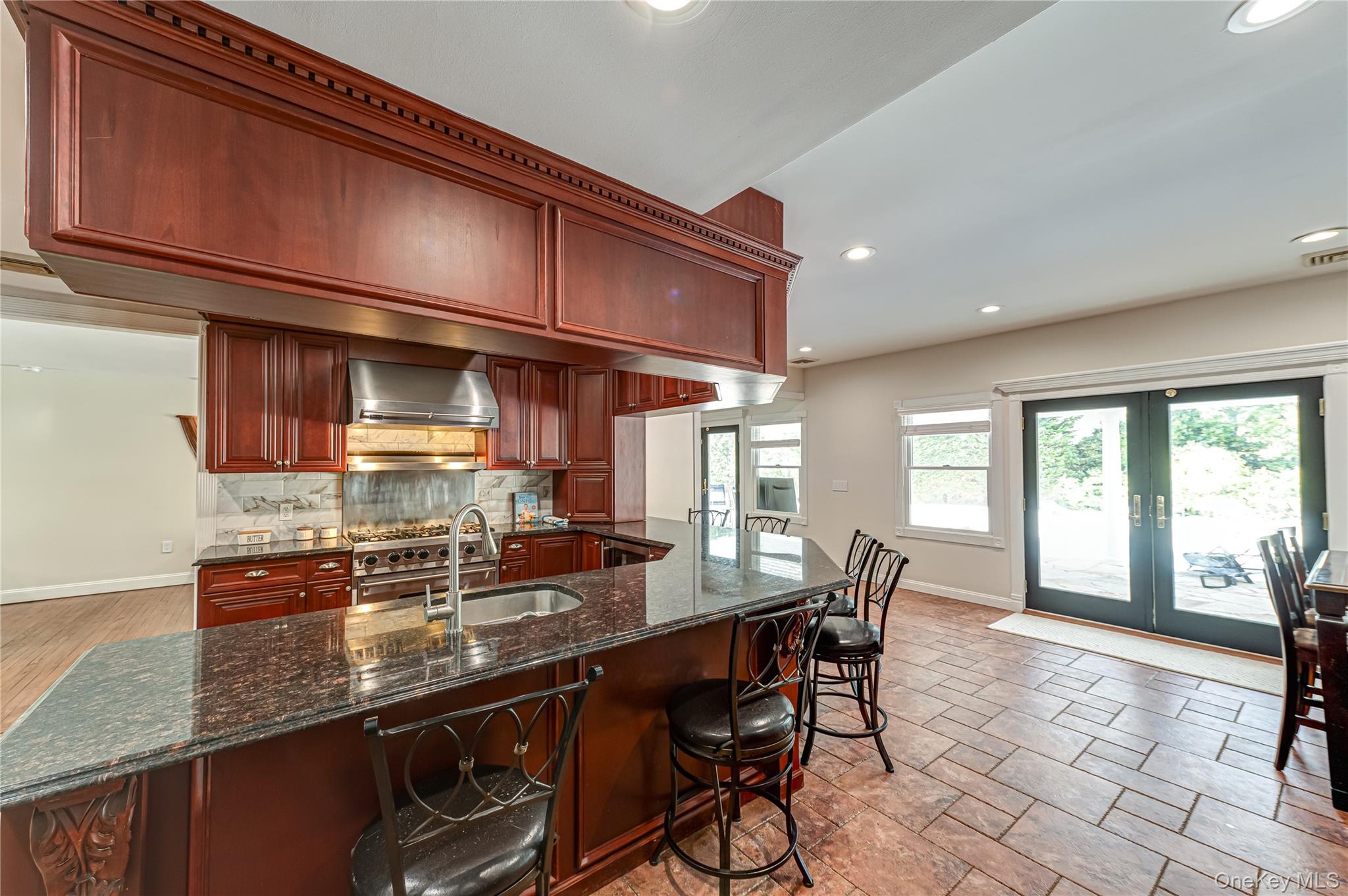 #20 photo, 22 Redwood Drive, Great River , NY 11739