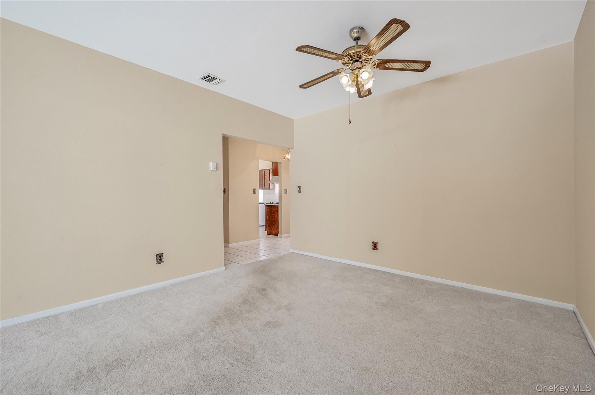 #14 photo, 35 Chippendale Drive, Mount Sinai , NY 11766