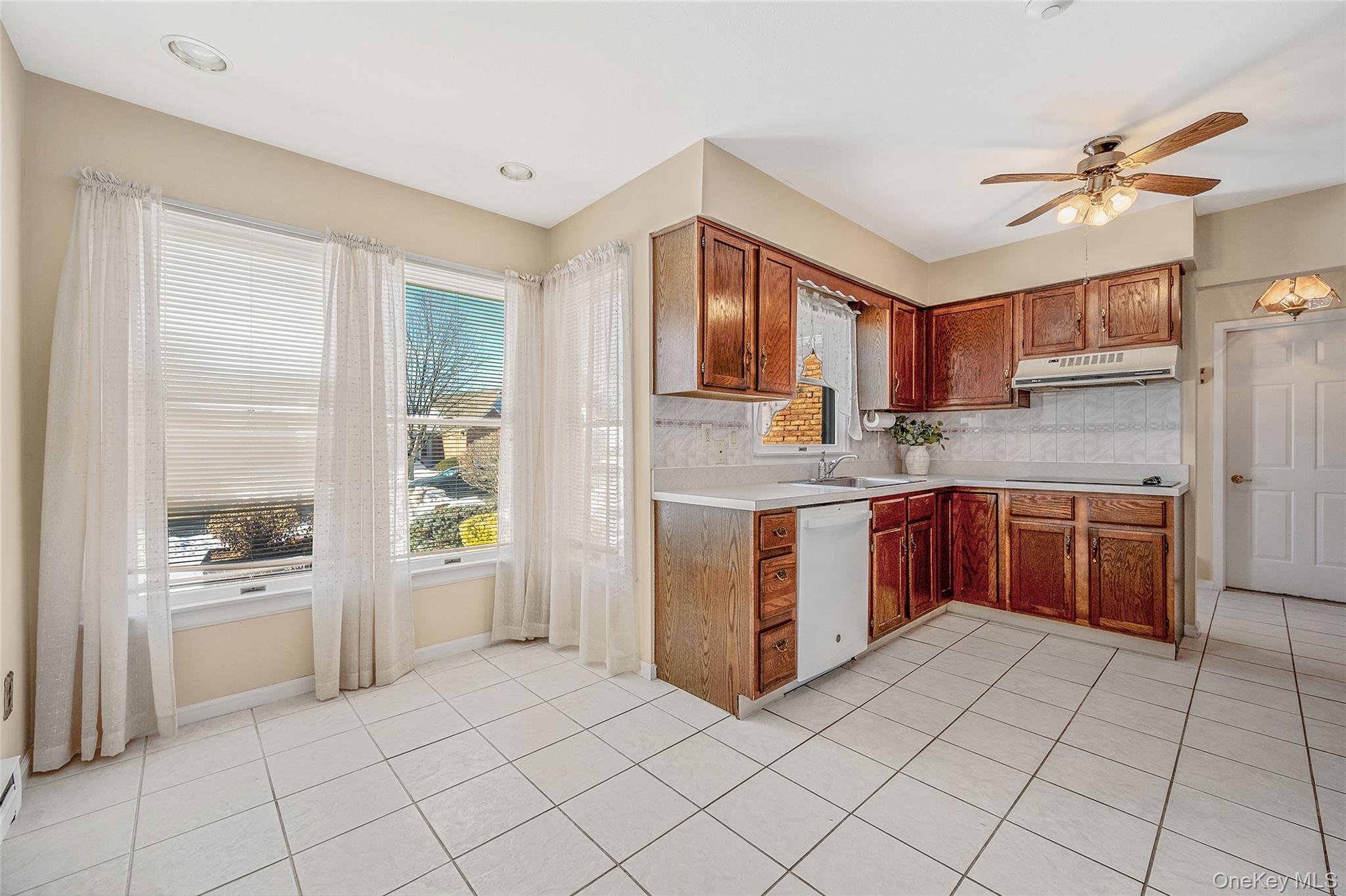 #20 photo, 35 Chippendale Drive, Mount Sinai , NY 11766