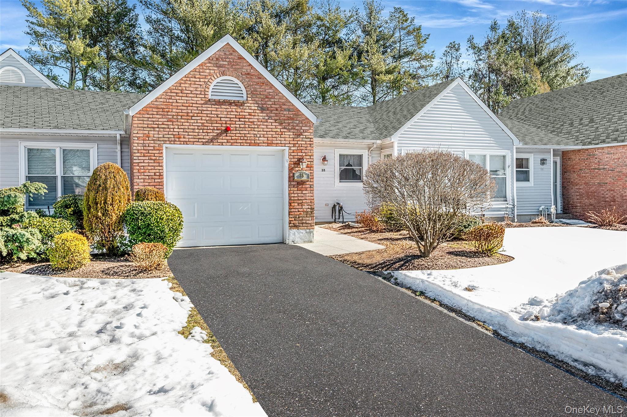 #6 photo, 35 Chippendale Drive, Mount Sinai , NY 11766