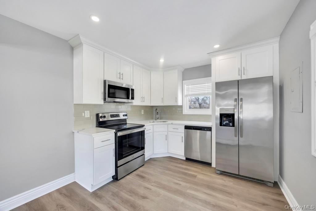 #12 photo, 9 Meadow Avenue, Саффолк ‖ Medford , NY 11763