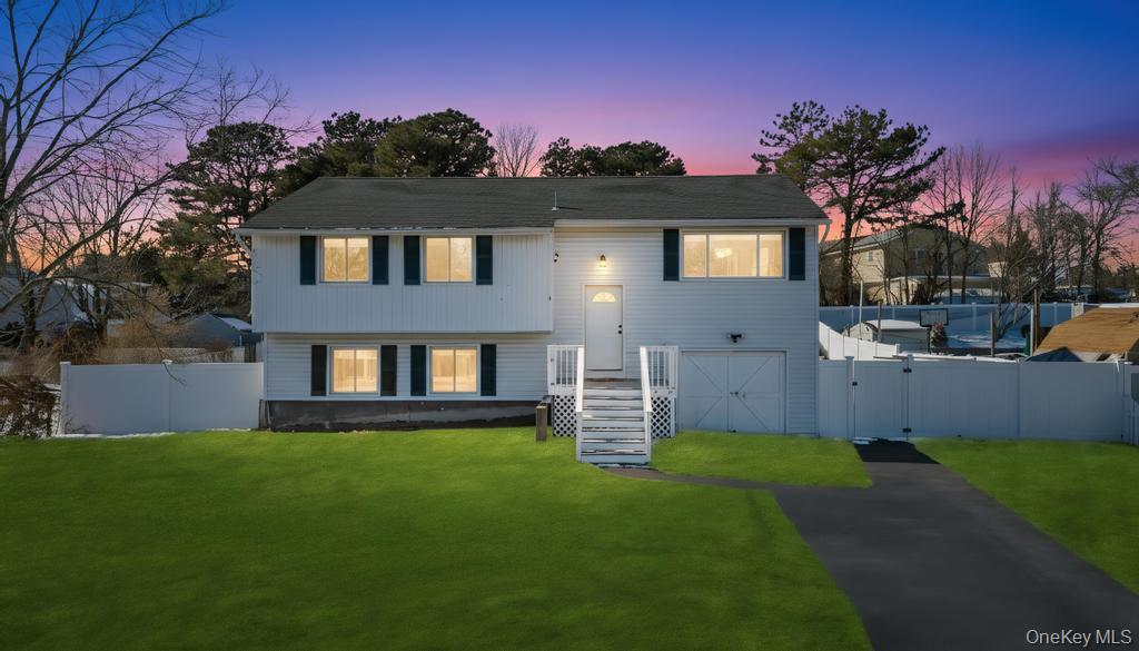 #2 photo, 9 Meadow Avenue, Саффолк ‖ Medford , NY 11763