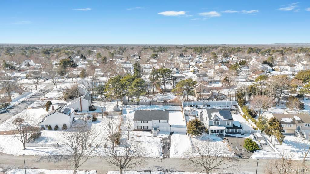 #3 photo, 9 Meadow Avenue, Саффолк ‖ Medford , NY 11763