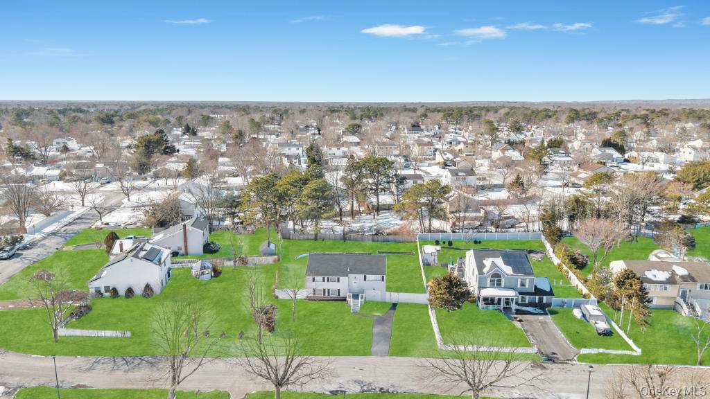 #4 photo, 9 Meadow Avenue, Саффолк ‖ Medford , NY 11763