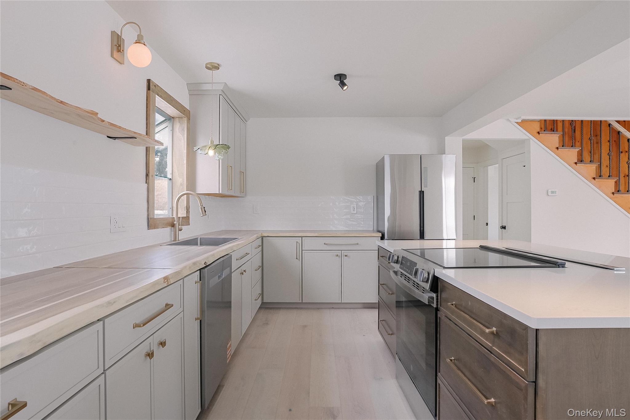 #10 photo, 67 Cross Street, Beacon , NY 12508