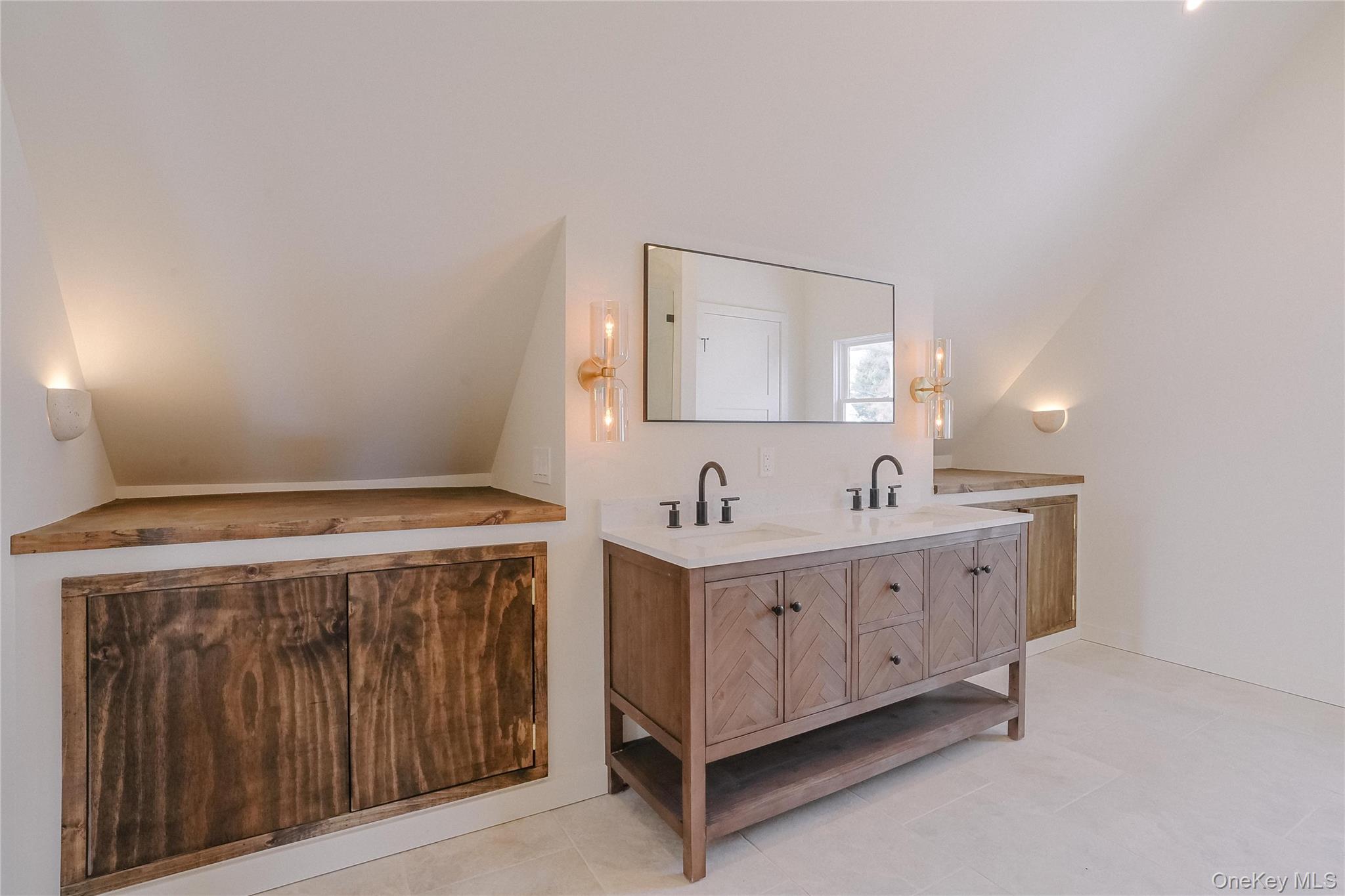 #18 photo, 67 Cross Street, Beacon , NY 12508