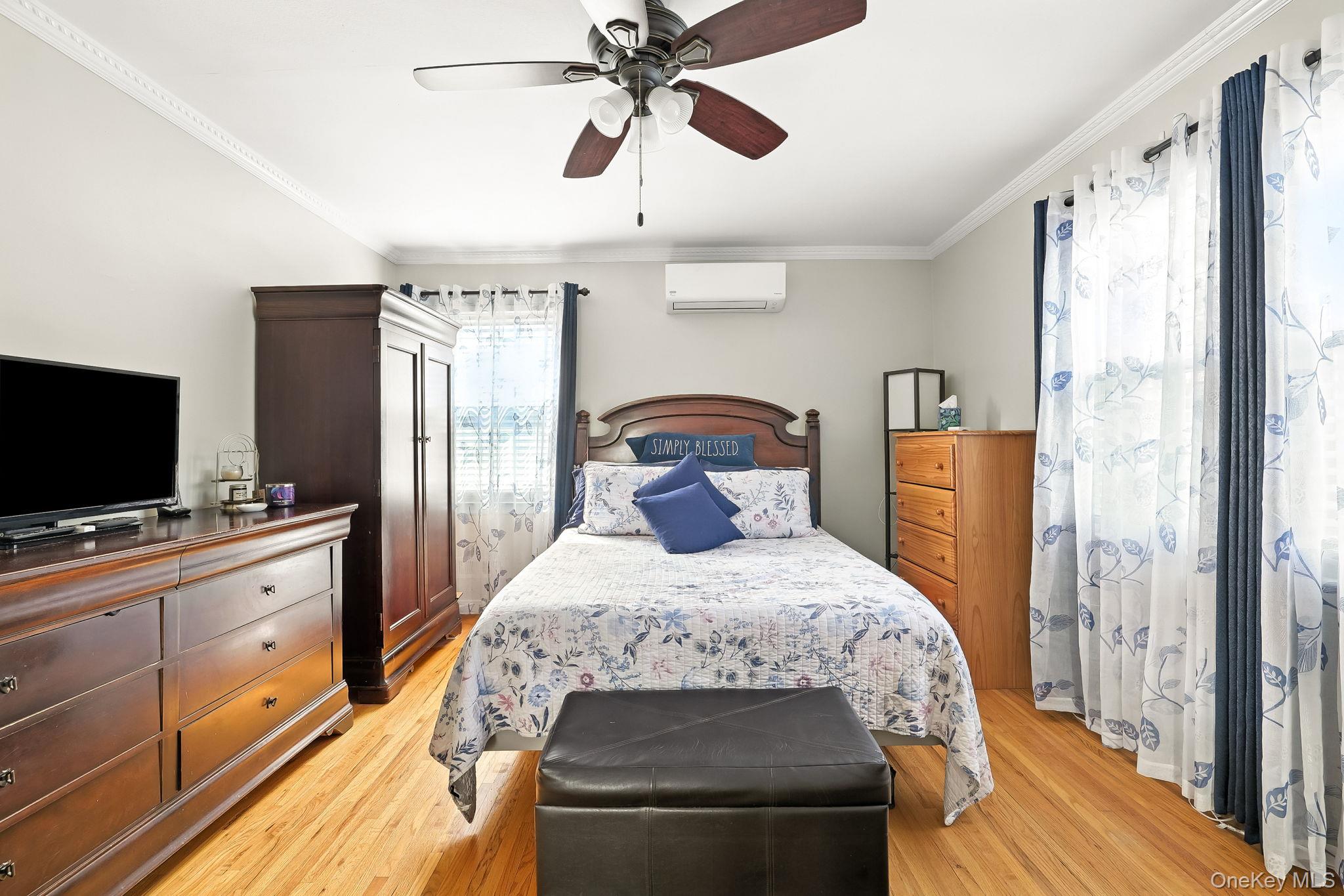 #13 photo, 238 Swinton Avenue, Bronx , NY 10465