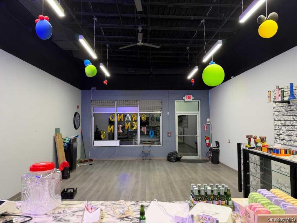 #6 photo, 368 New Hempstead Road, New City , NY 10956