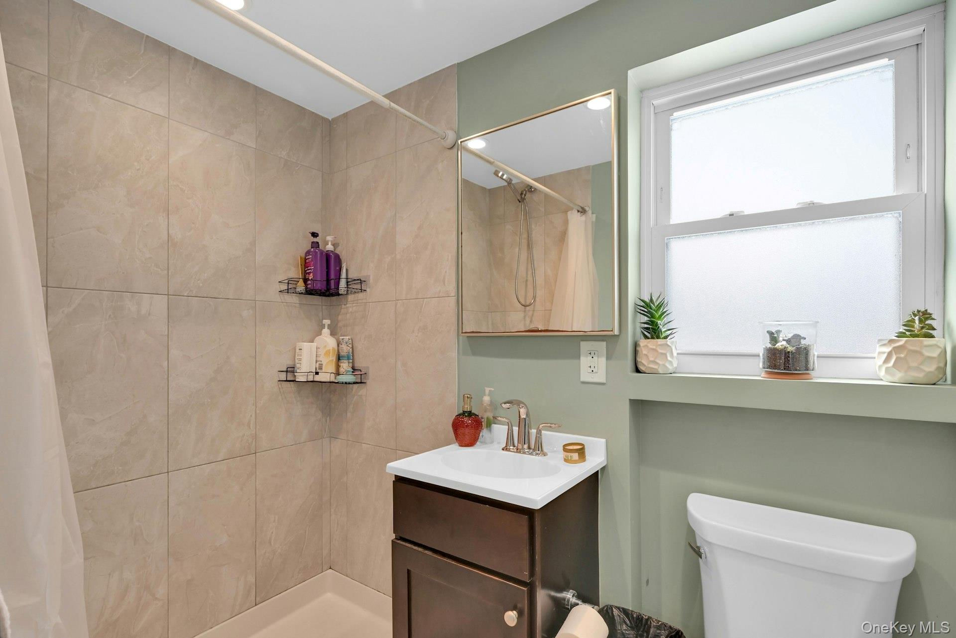 #11 photo, 1463 Lincoln Terrace, Peekskill , NY 10566