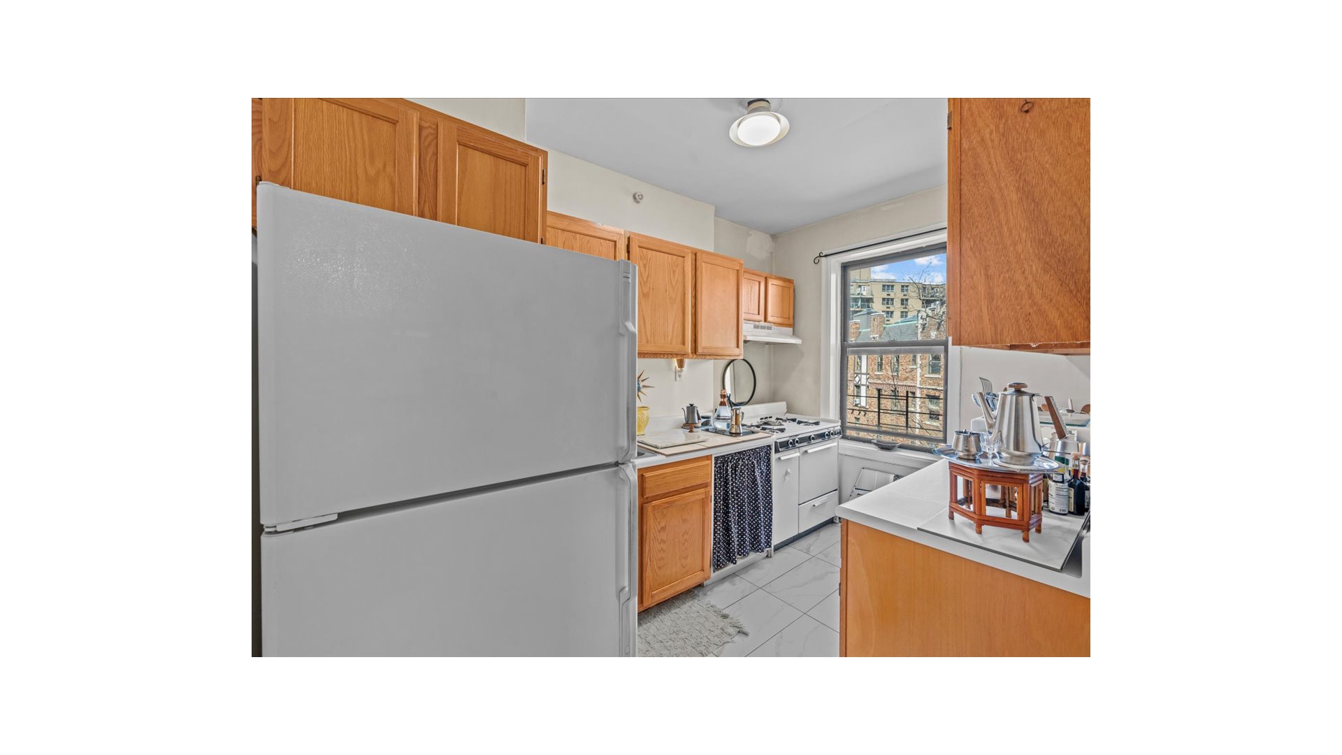 #5 photo, 3390 WAYNE Avenue, Norwood , NY 10467