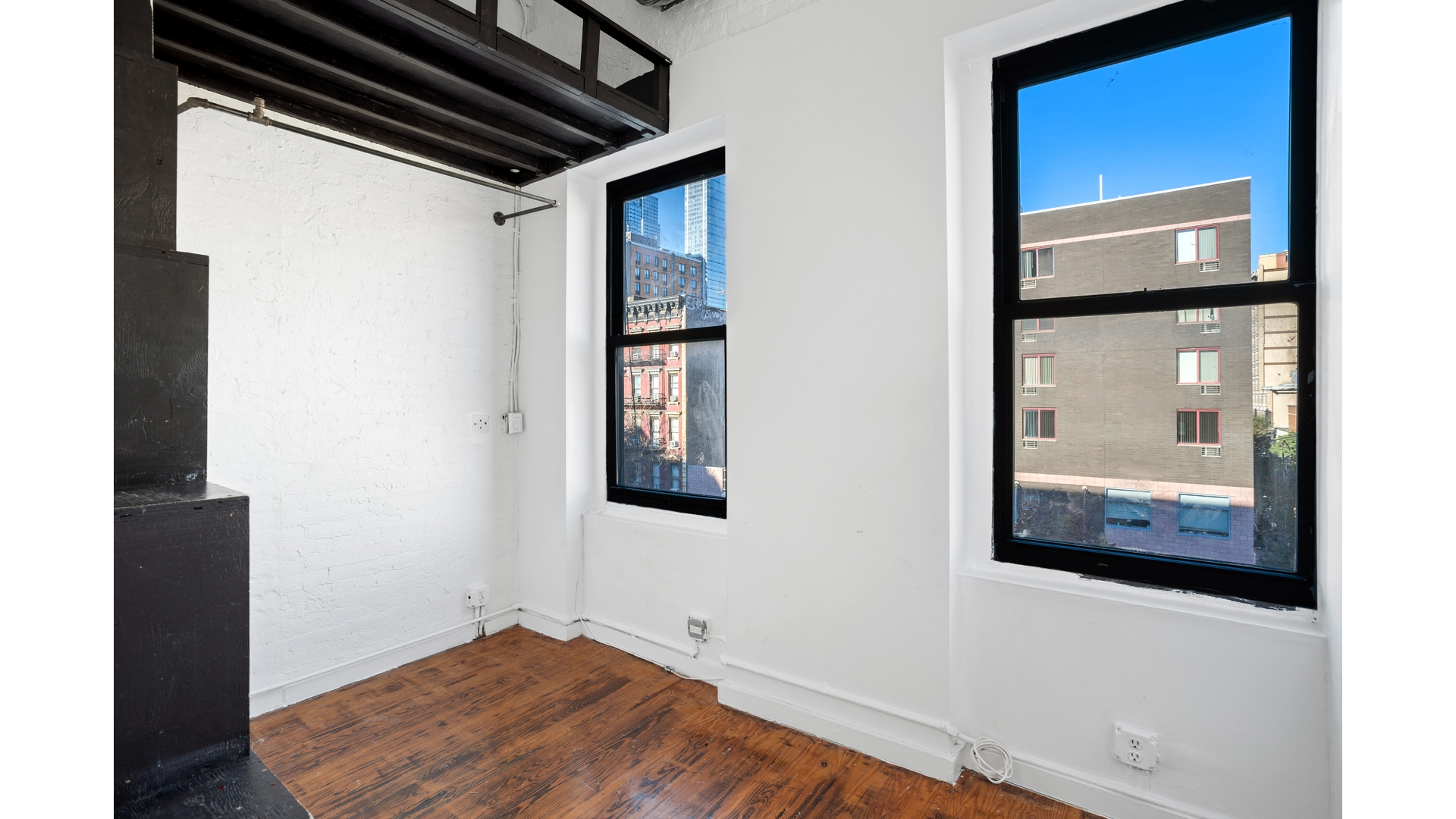 #8 photo, 460 W 46TH Street, Hell's Kitchen , NY 10036