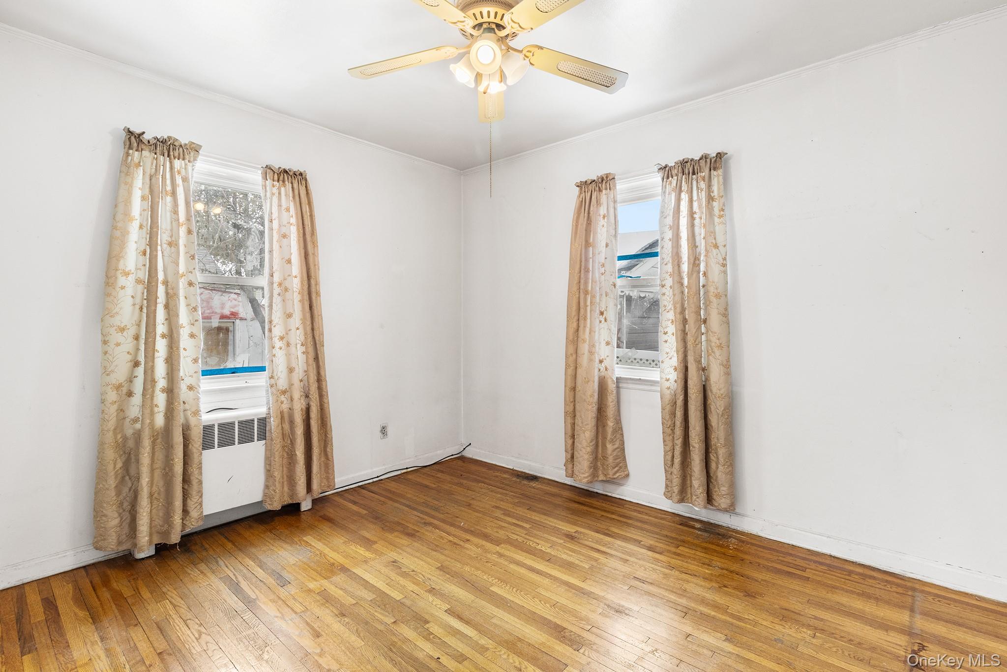 #13 photo, 336 Herricks Road, Mineola , NY 11501