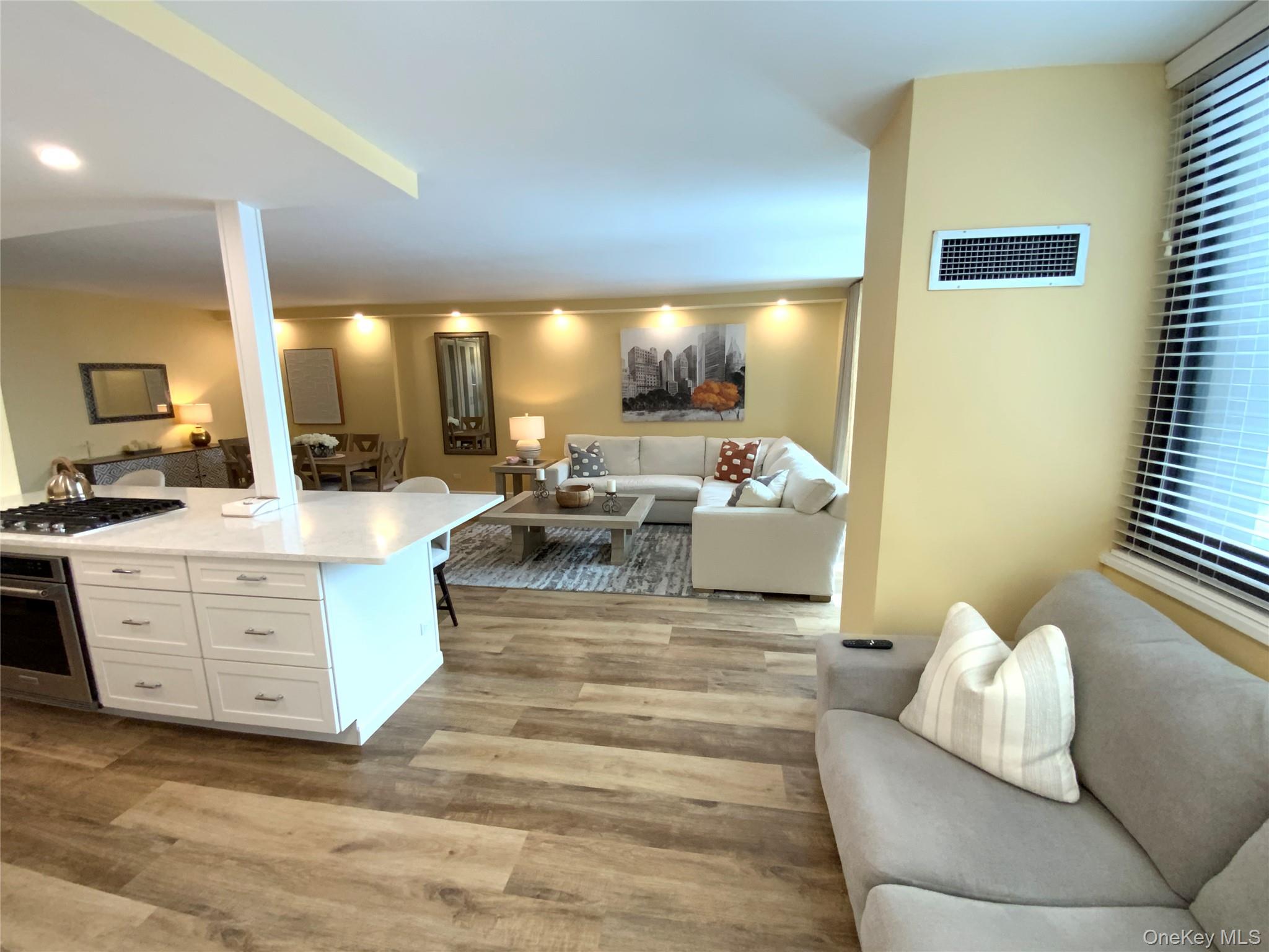 #10 photo, 27110 Grand Central Parkway, Floral Park , NY 11005