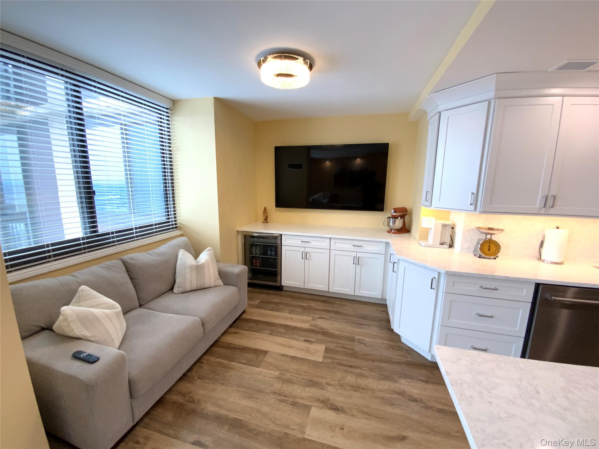 #7 photo, 27110 Grand Central Parkway, Floral Park , NY 11005