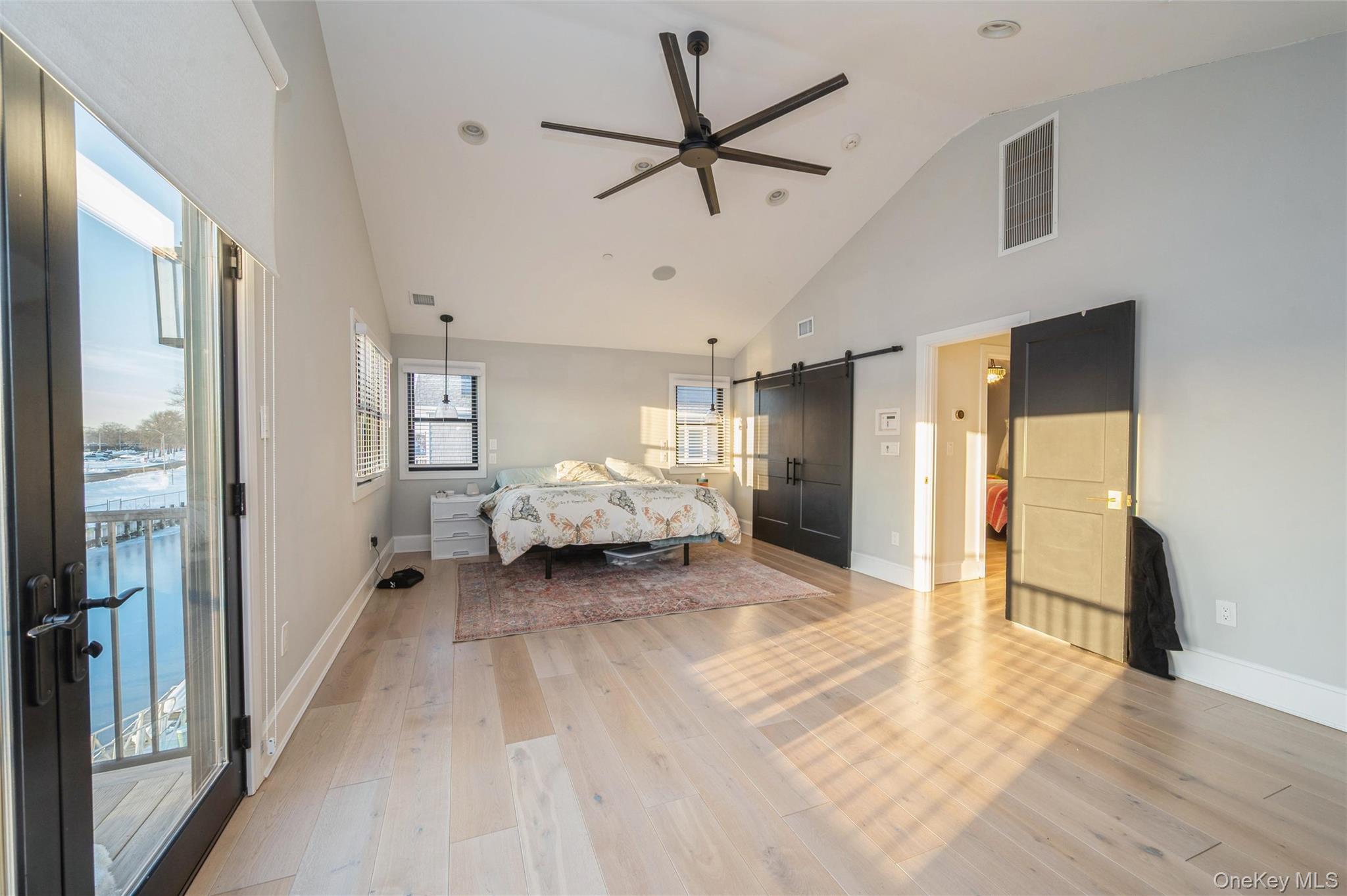 #16 photo, 400 Shore Road, Bellmore , NY 11710