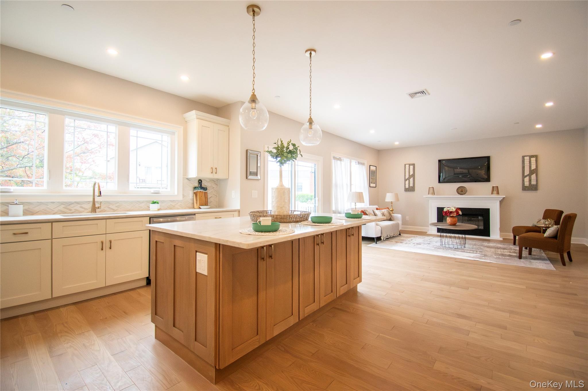 #12 photo, 3004 Harbor Street, 长岛 Baldwin Harbor , NY 11510