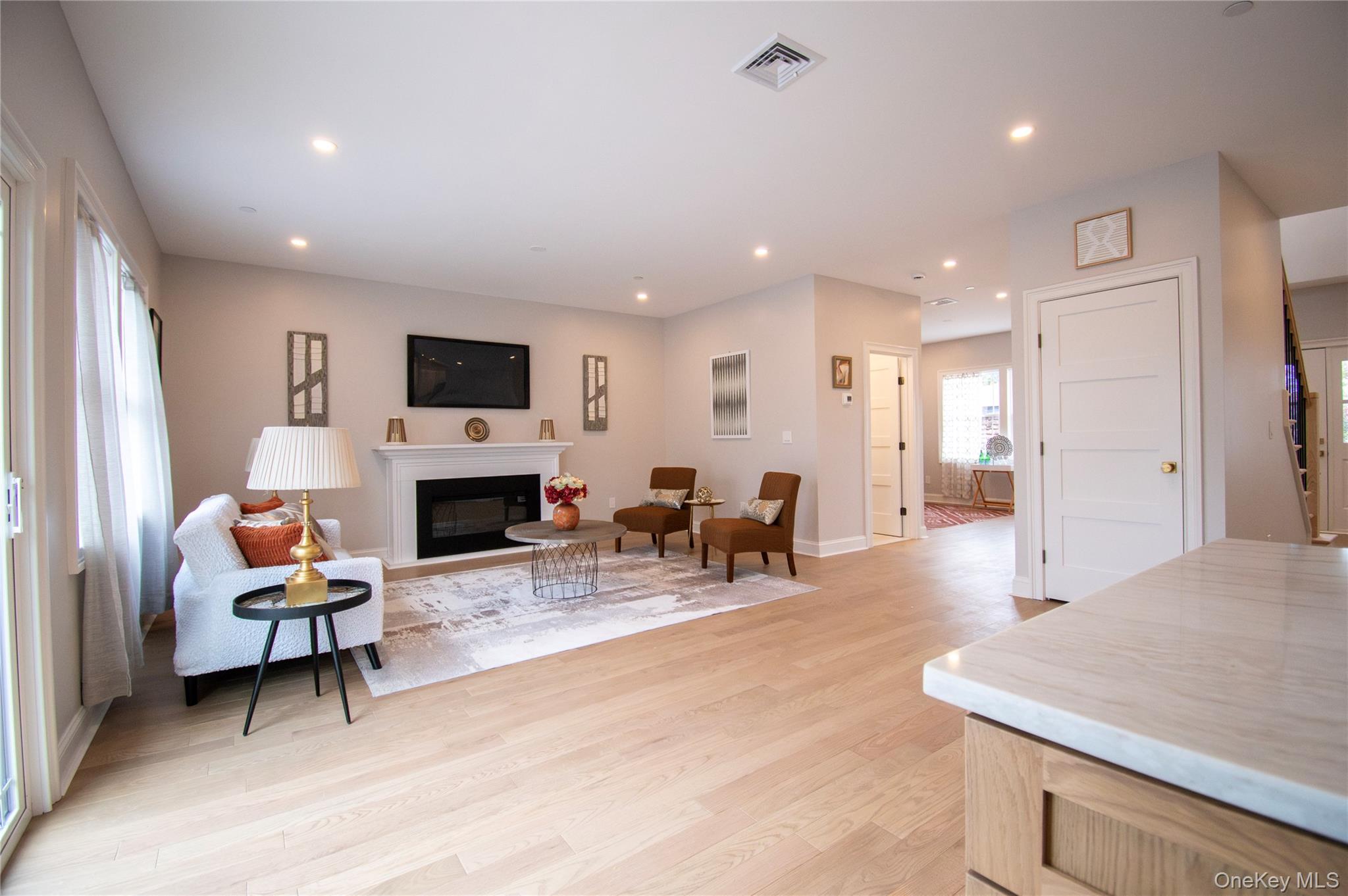 #19 photo, 3004 Harbor Street, 长岛 Baldwin Harbor , NY 11510