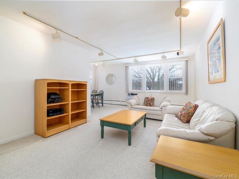 #10 photo, 280 Atlantic Avenue, East Rockaway , NY 11518