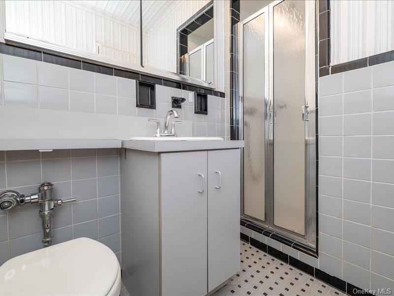 #20 photo, 280 Atlantic Avenue, East Rockaway , NY 11518