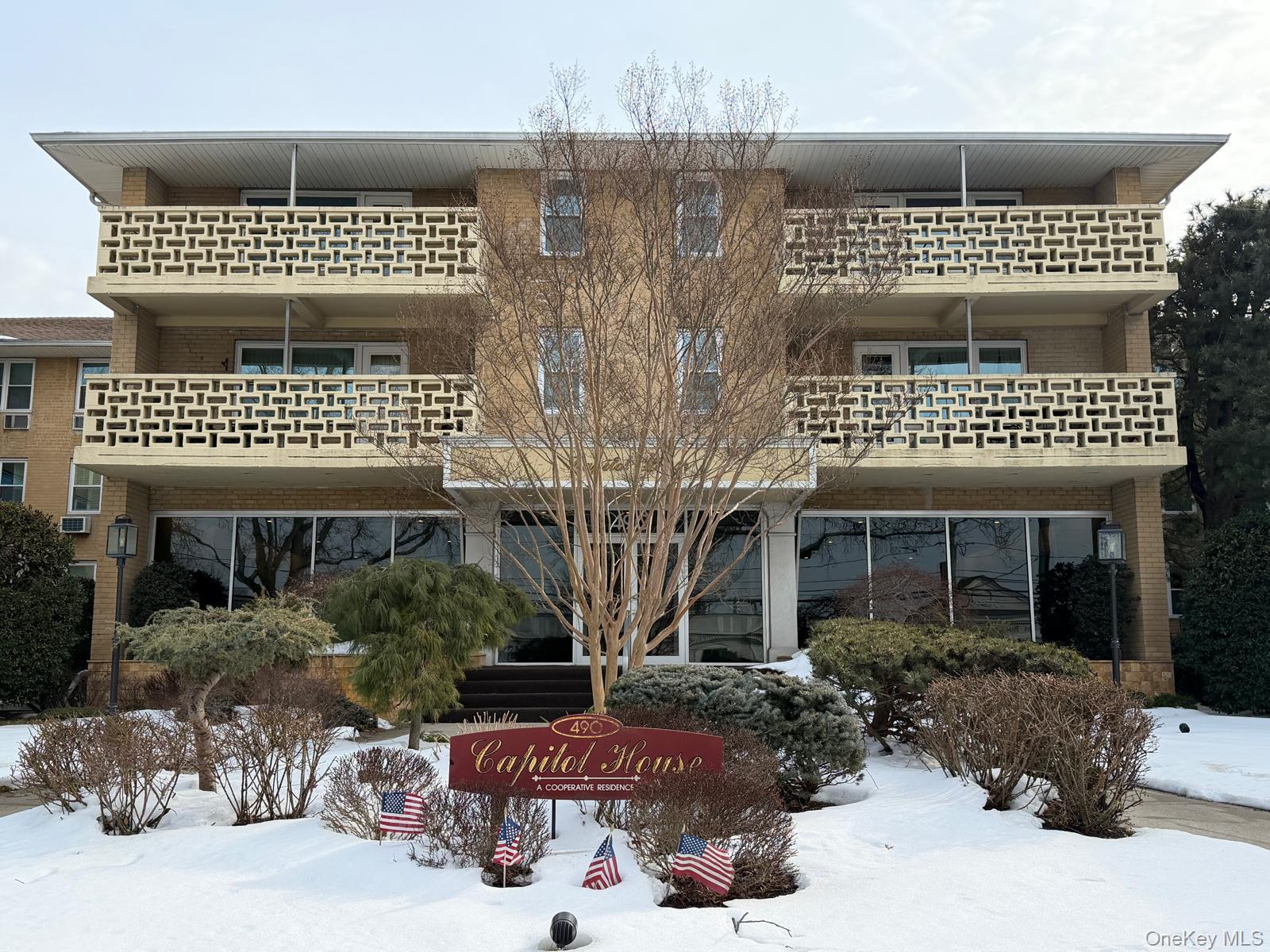 #1 photo, 490 Atlantic Avenue, East Rockaway , NY 11518