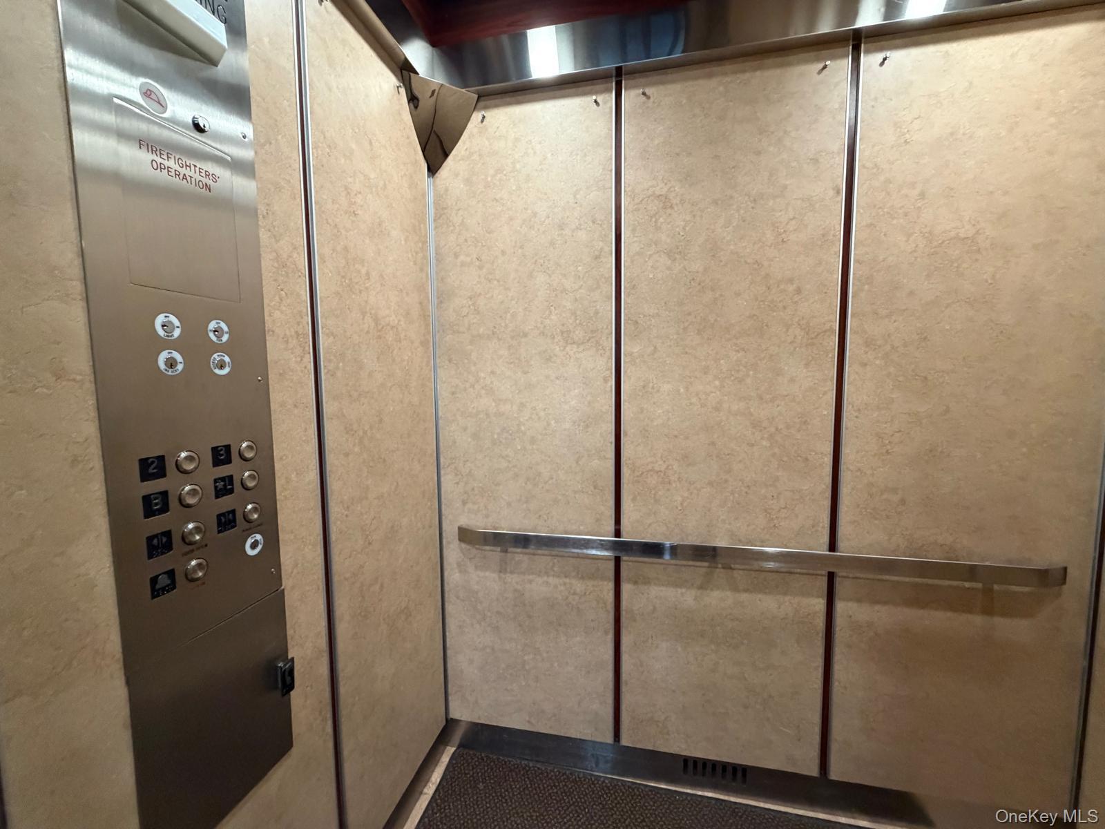 #17 photo, 490 Atlantic Avenue, East Rockaway , NY 11518