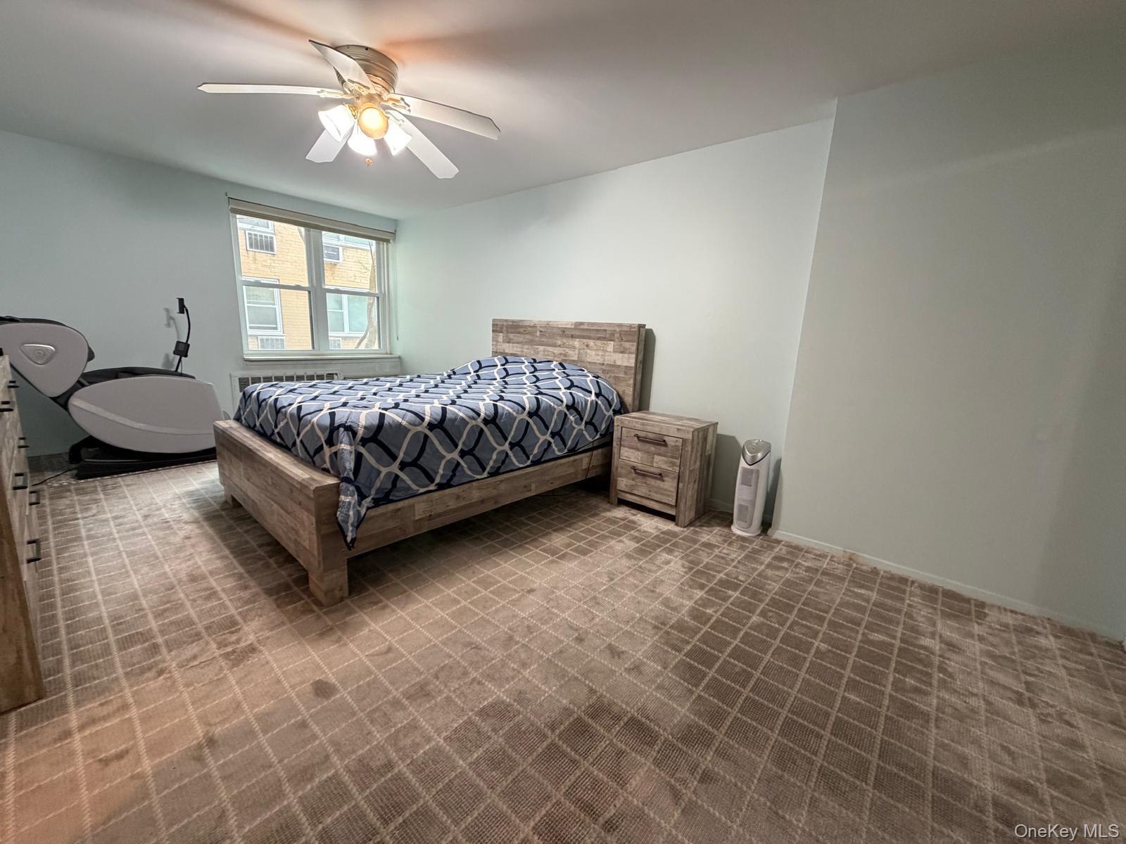 #19 photo, 490 Atlantic Avenue, East Rockaway , NY 11518