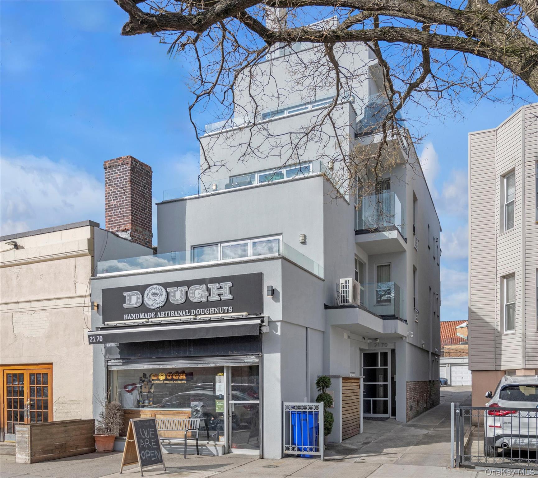 #1 photo, 21-70 31st Street, Куинс ‖ Astoria , NY 11105