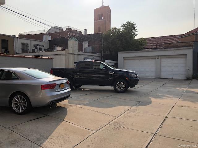 #8 photo, 21-70 31st Street, Куинс ‖ Astoria , NY 11105