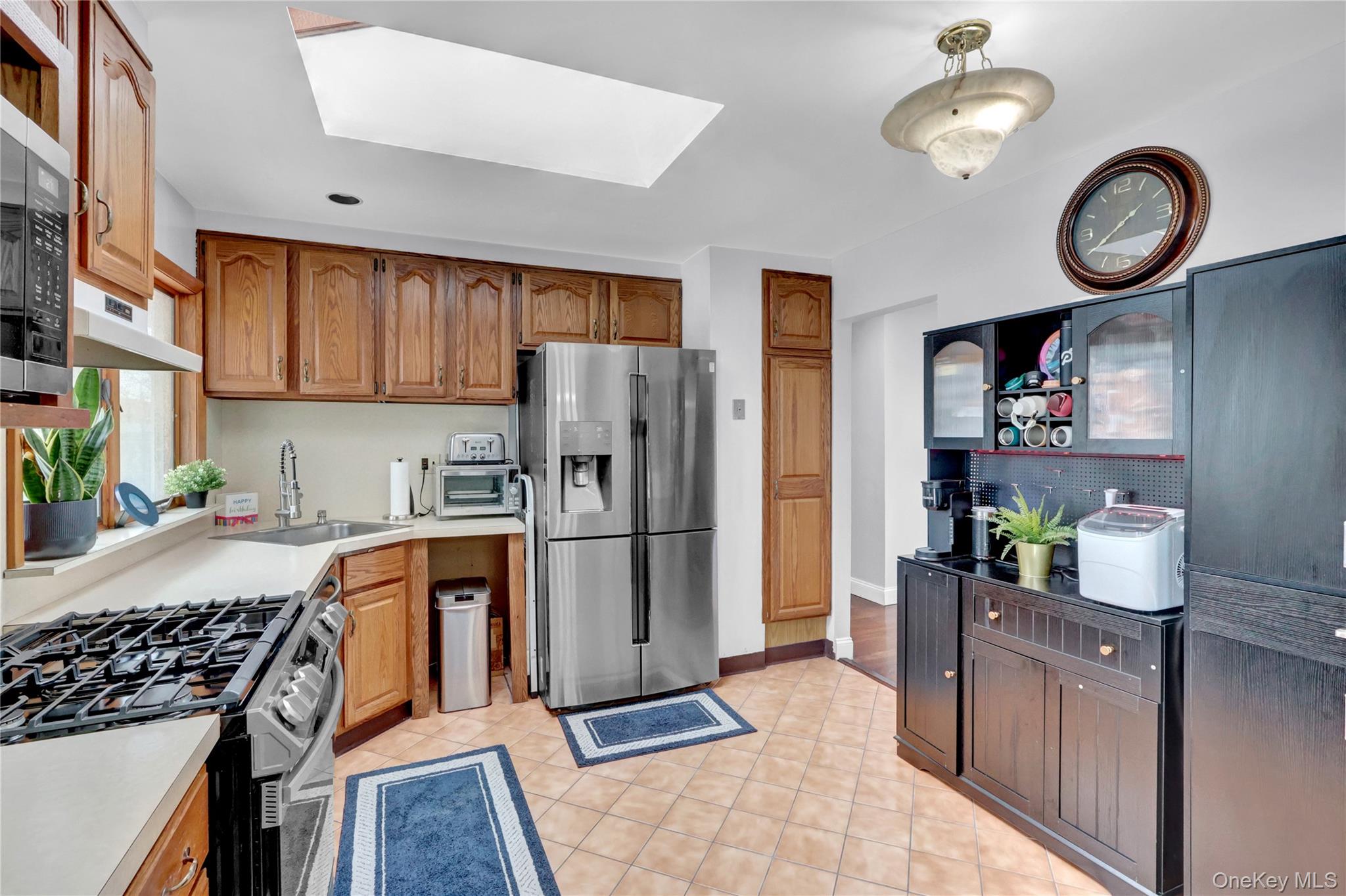 #12 photo, 6 Little Court, Deer Park , NY 11729