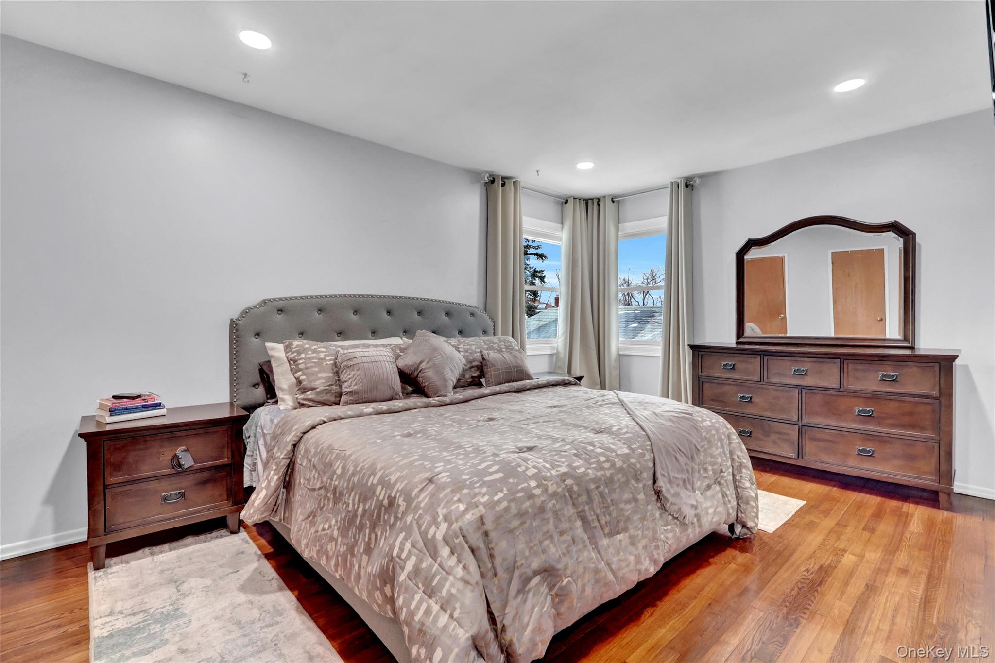 #15 photo, 6 Little Court, Deer Park , NY 11729