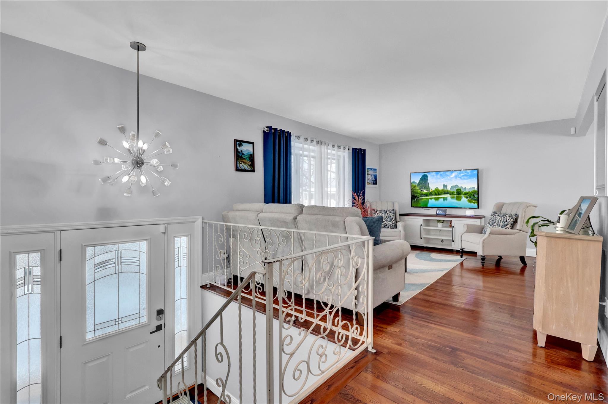 #5 photo, 6 Little Court, Deer Park , NY 11729